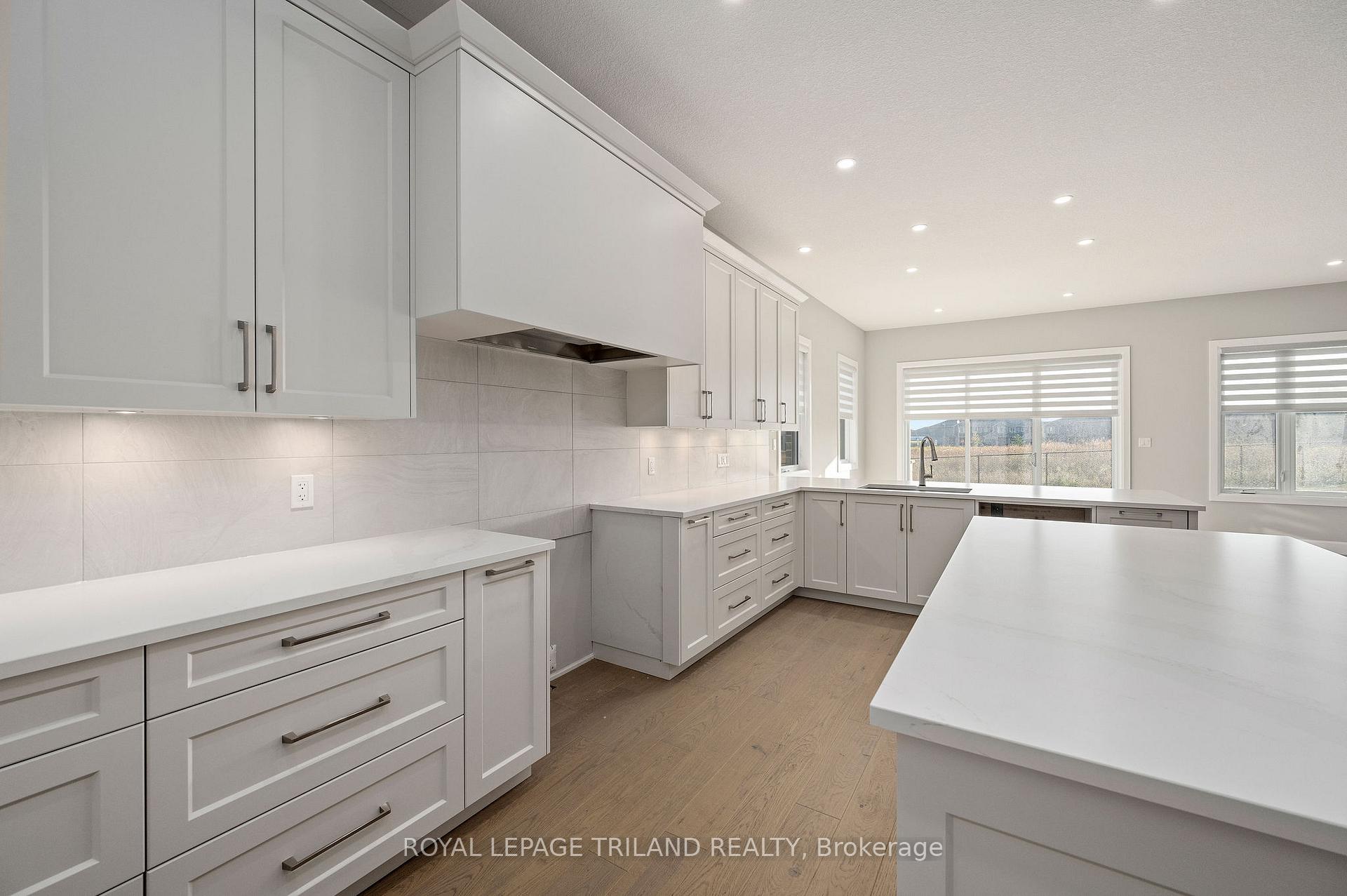 Photo 5 of 64 Acorn Trail, St. Thomas — HOMEH