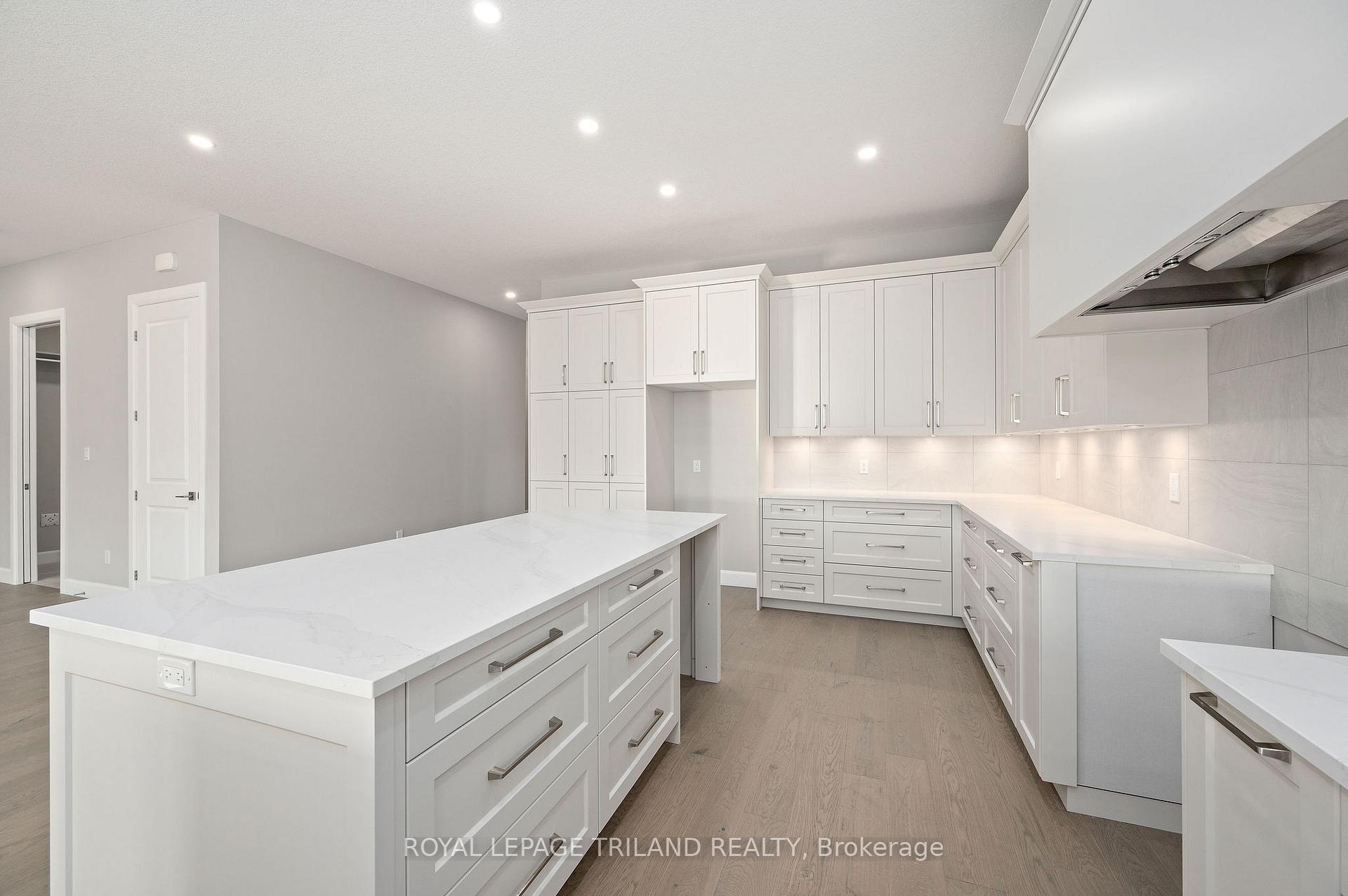 Photo 6 of 64 Acorn Trail, St. Thomas — HOMEH