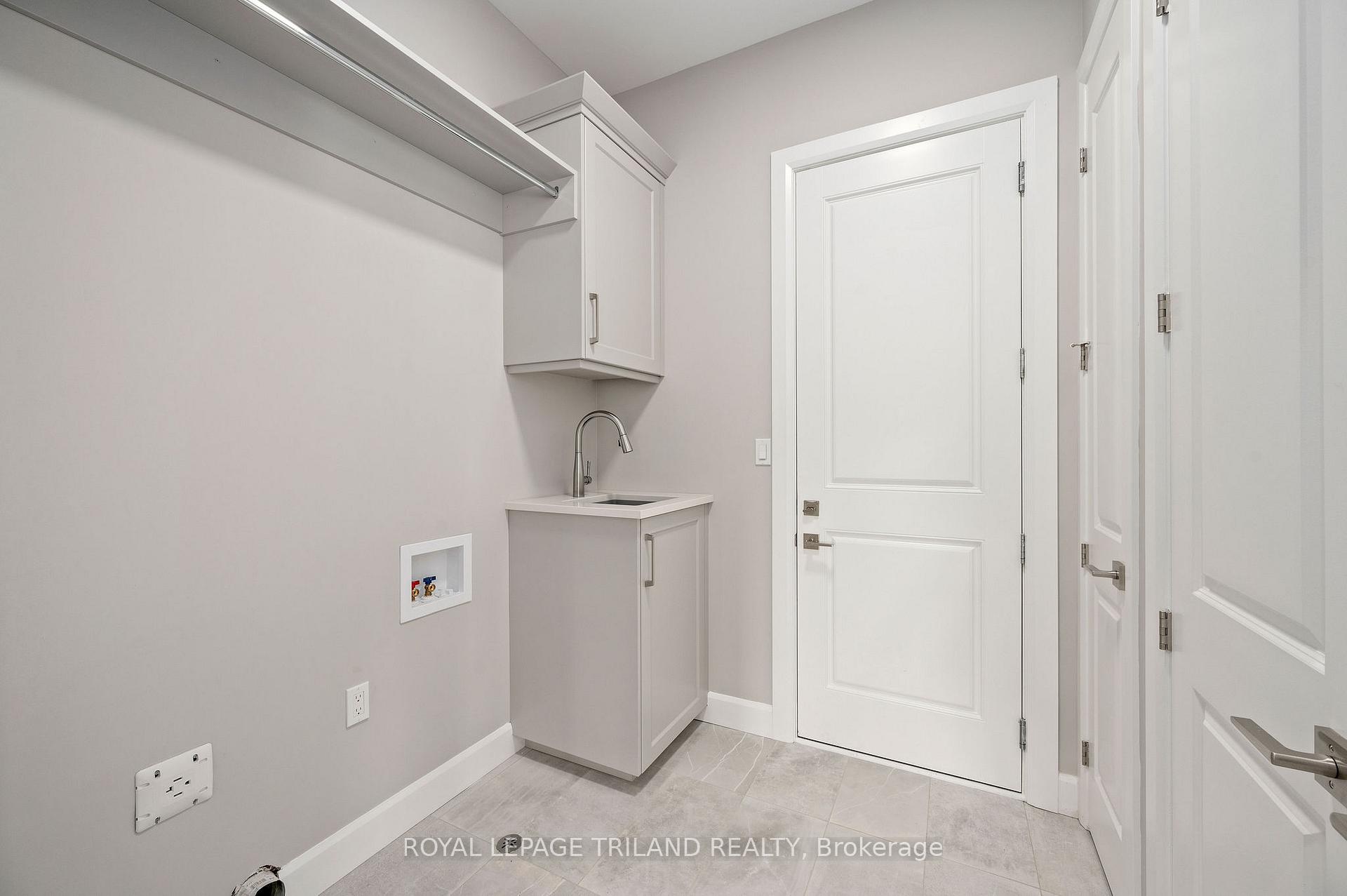 Photo 9 of 64 Acorn Trail, St. Thomas — HOMEH