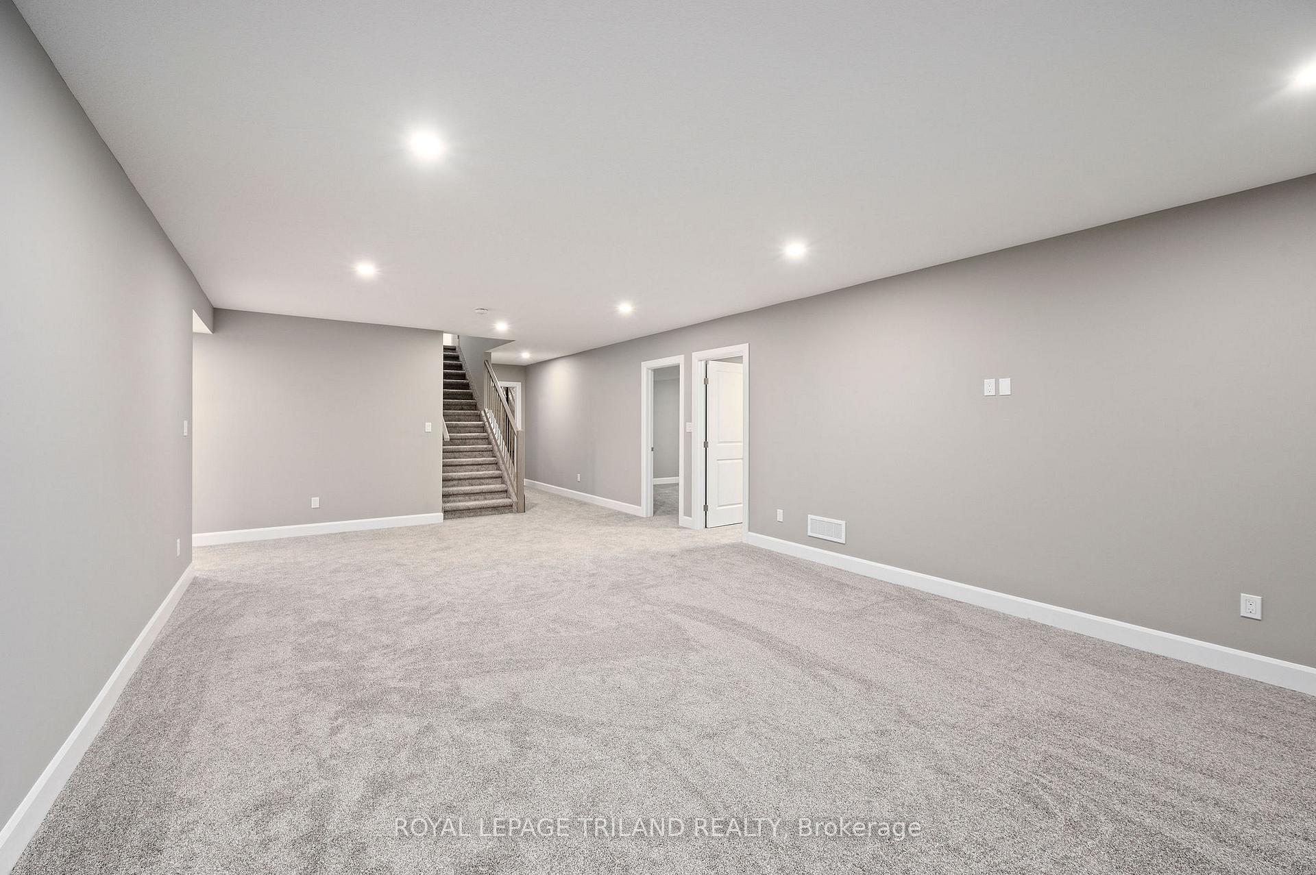 Photo 13 of 64 Acorn Trail, St. Thomas — HOMEH