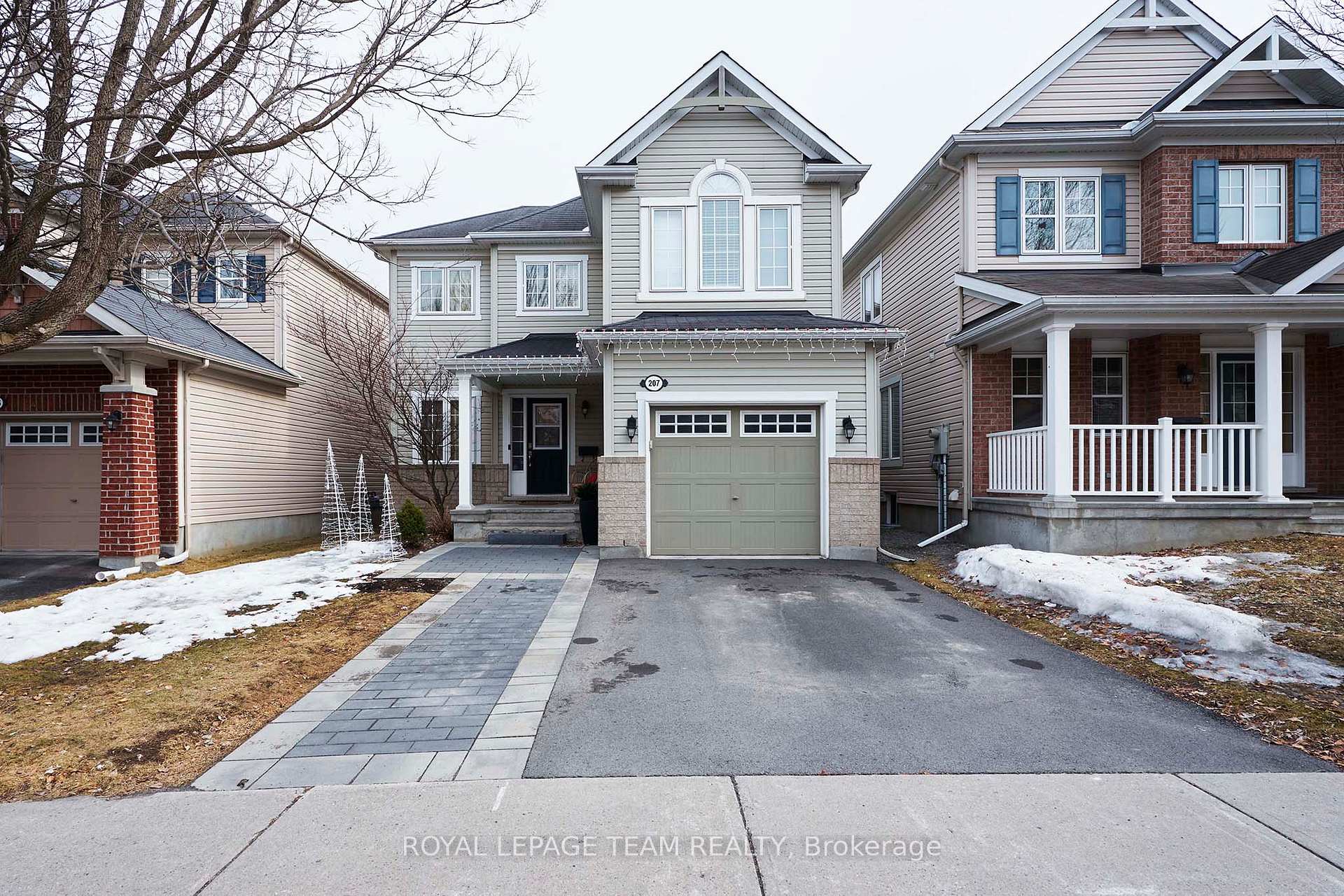 Front of 207 Burnaby Drive