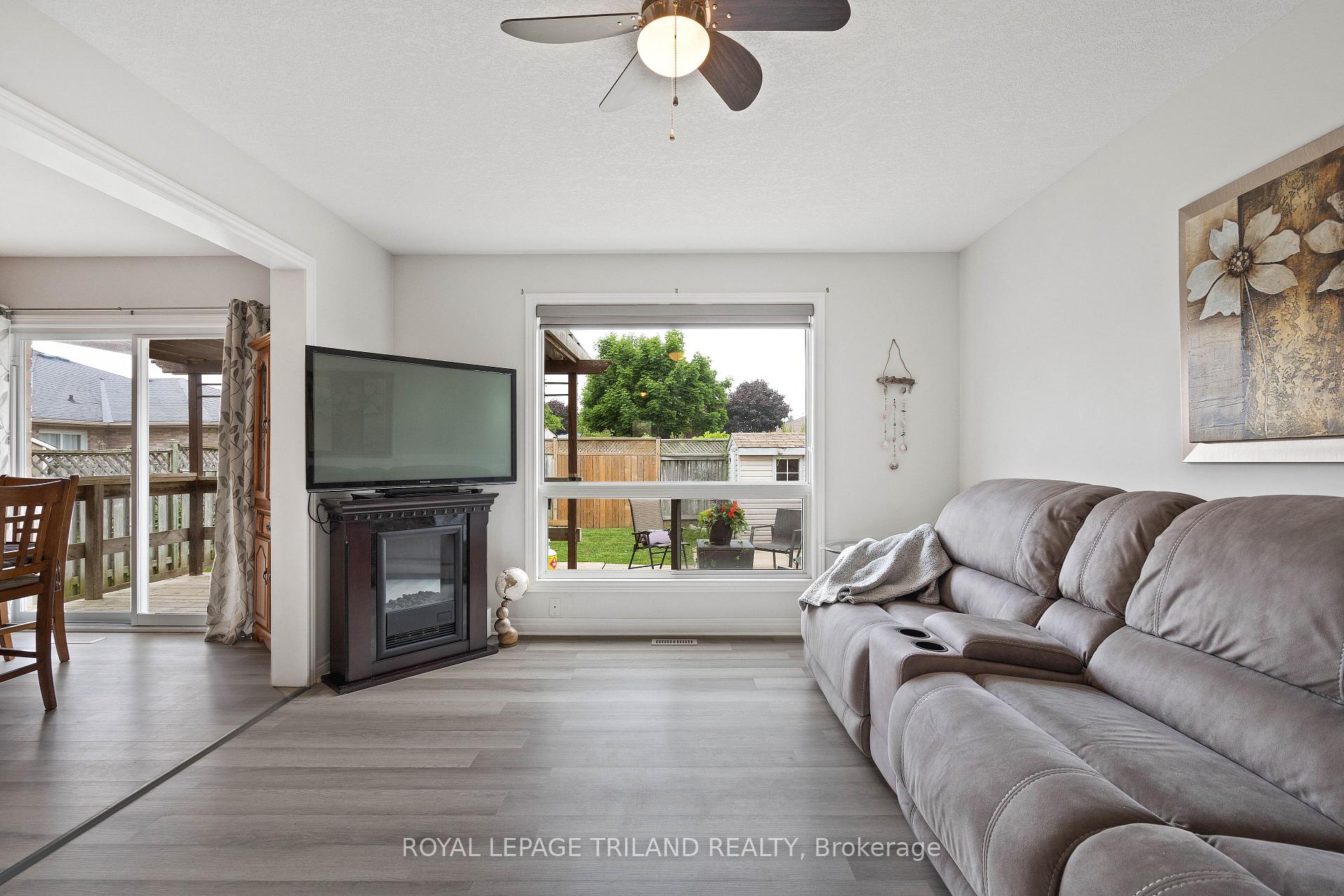 Photo 8 of 47 Carrie Crescent, St. Thomas — HOMEH
