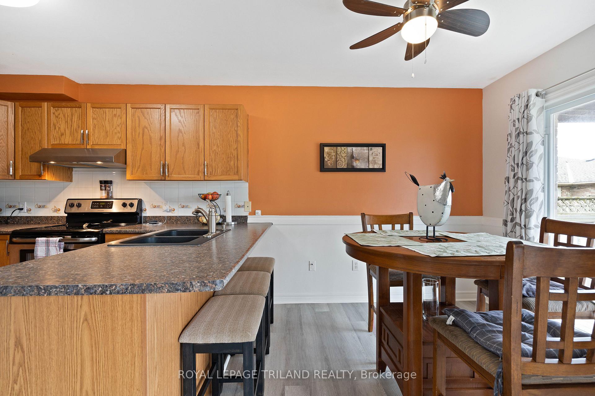 Photo 19 of 47 Carrie Crescent, St. Thomas — HOMEH