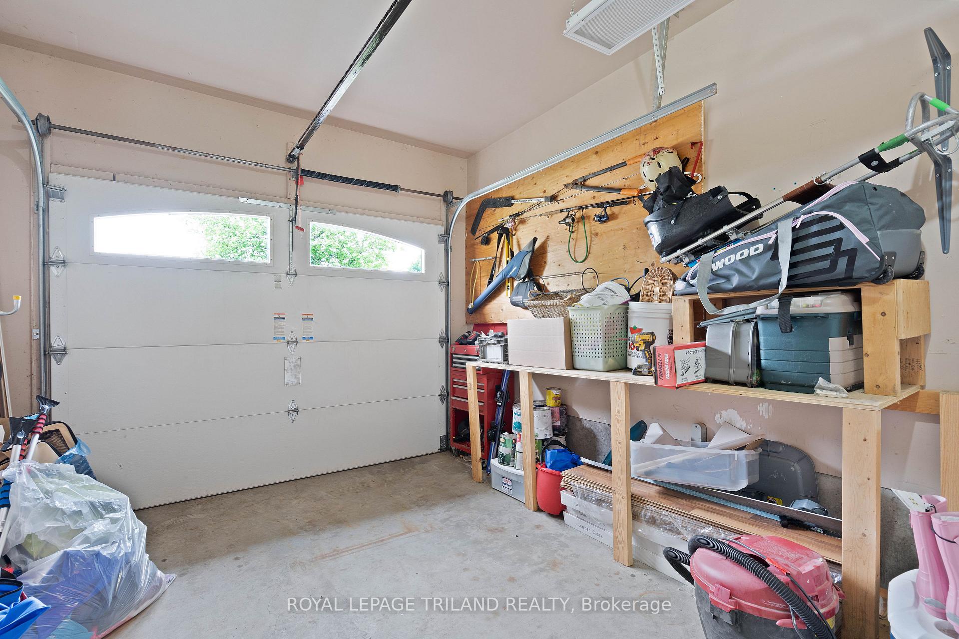 Photo 22 of 47 Carrie Crescent, St. Thomas — HOMEH