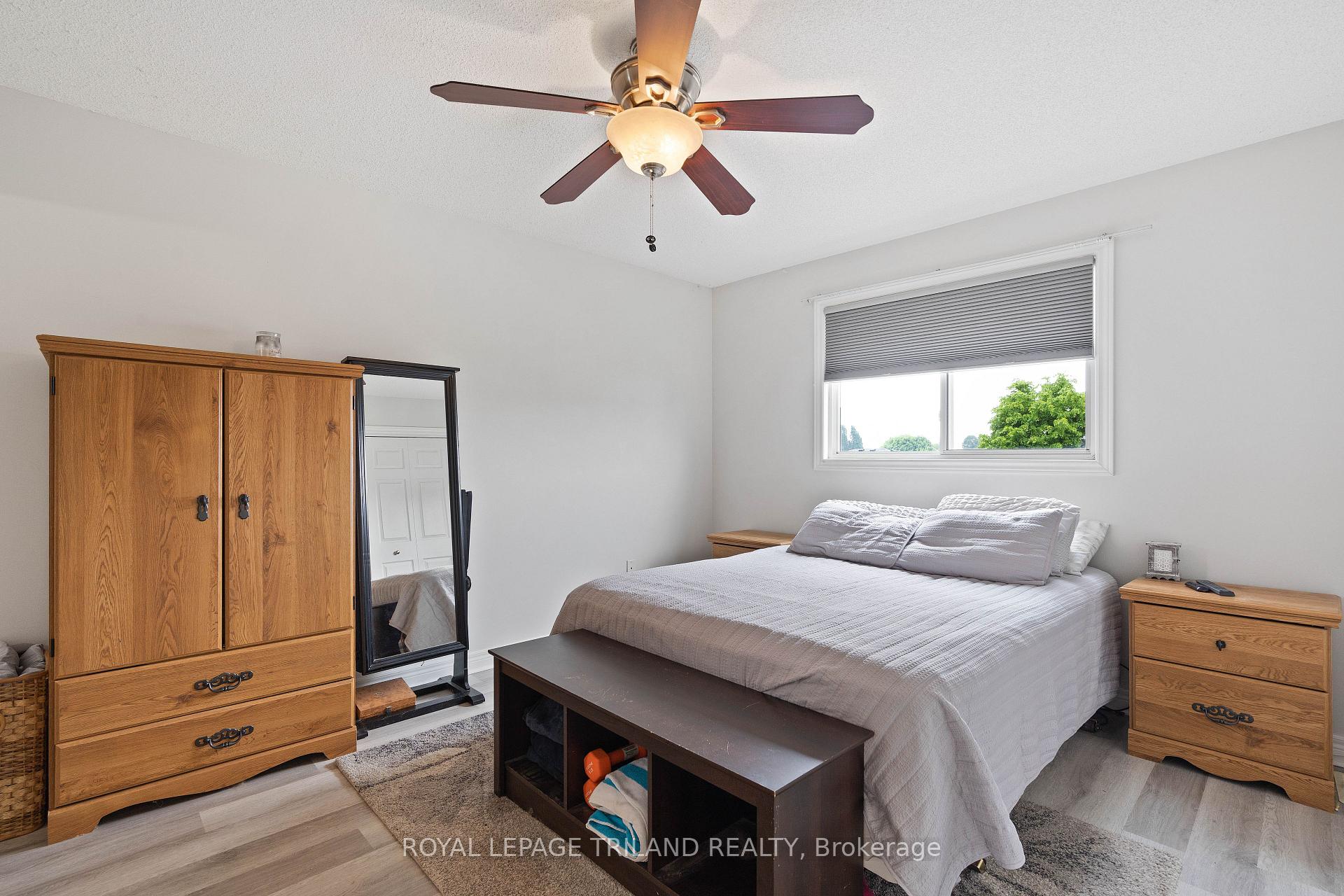 Photo 24 of 47 Carrie Crescent, St. Thomas — HOMEH