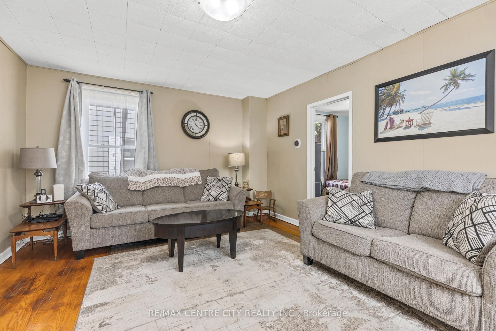 Photo 8 of 55 St. Catherine Street, St. Thomas — HOMEH