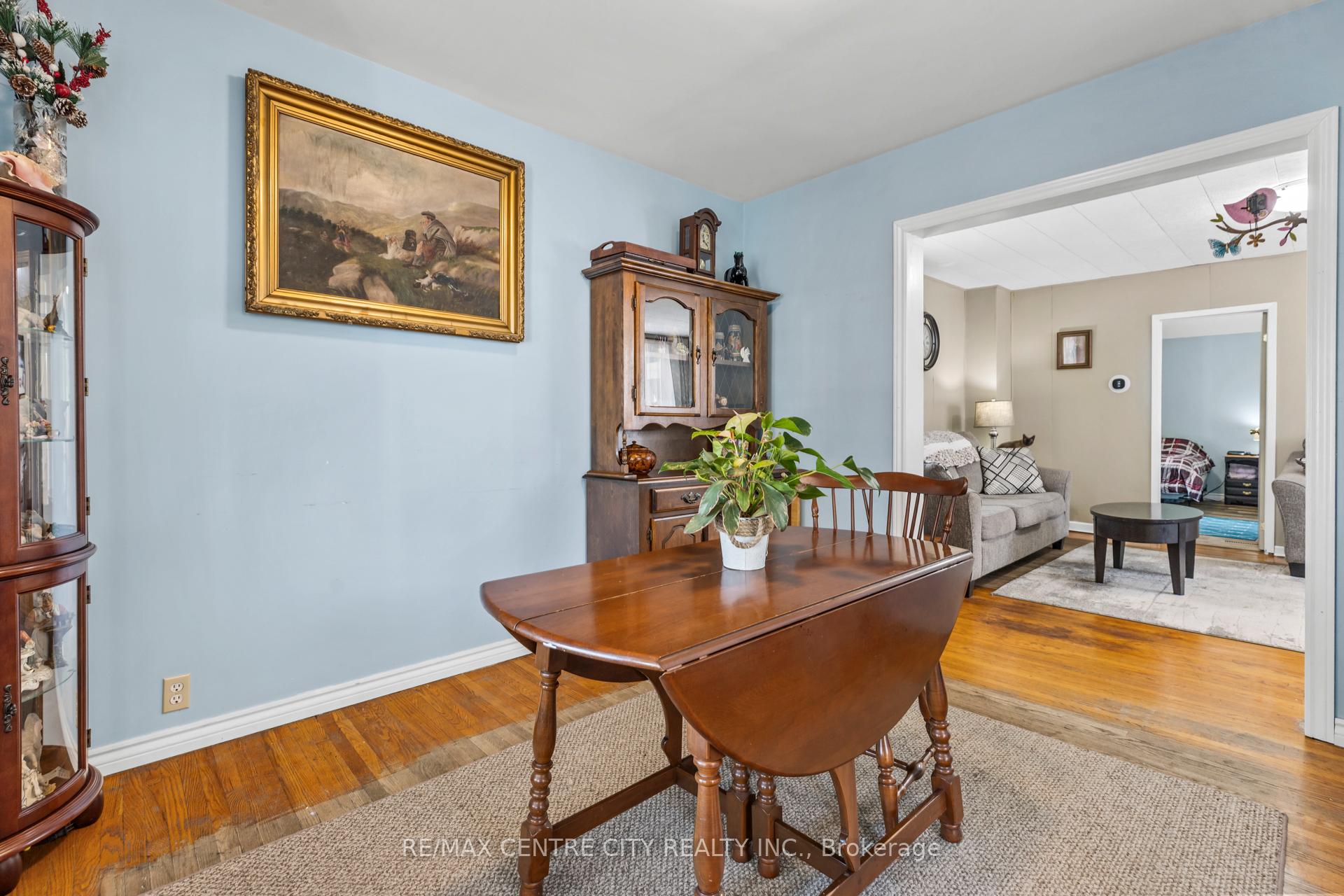 Photo 11 of 55 St. Catherine Street, St. Thomas — HOMEH