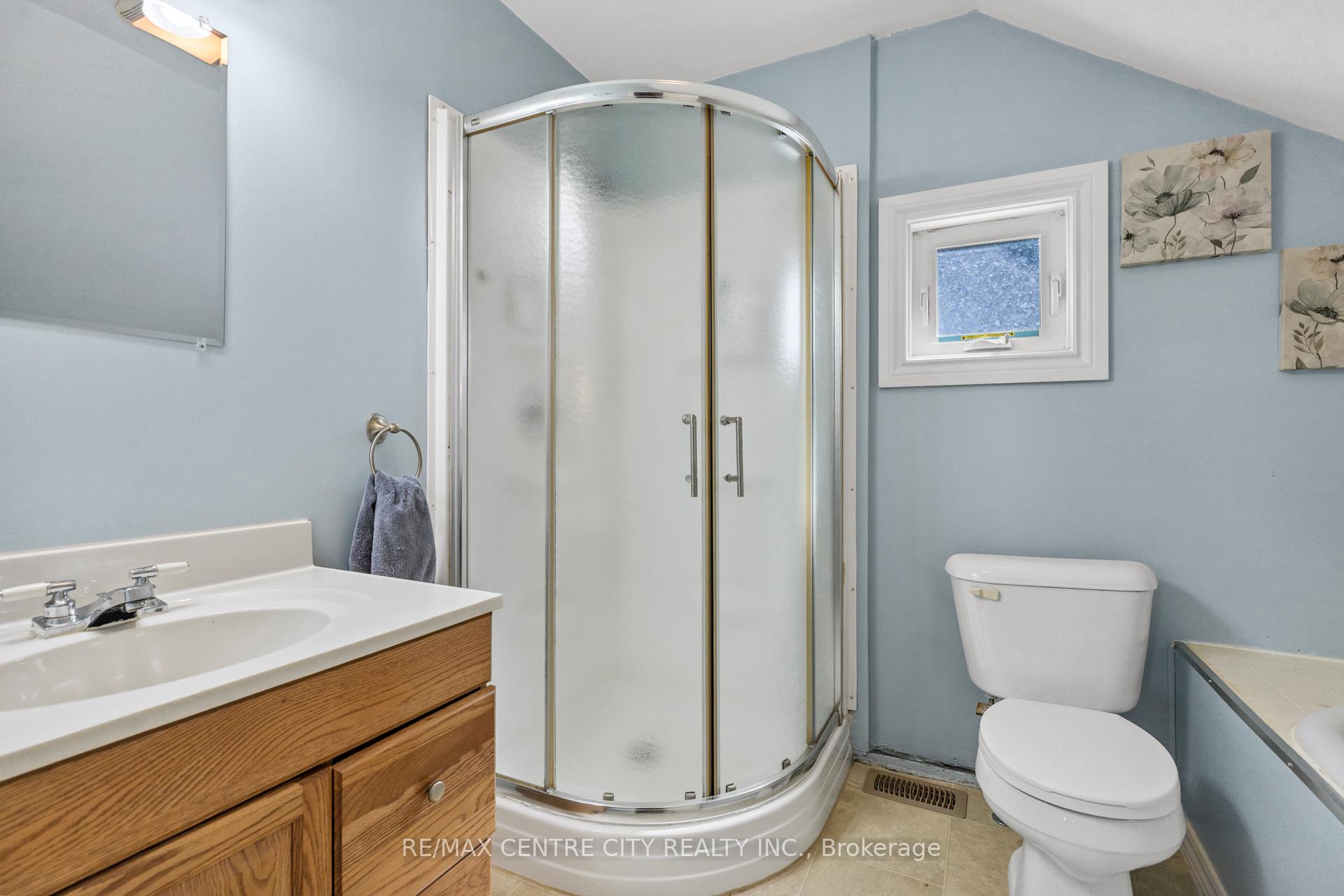 Photo 15 of 55 St. Catherine Street, St. Thomas — HOMEH