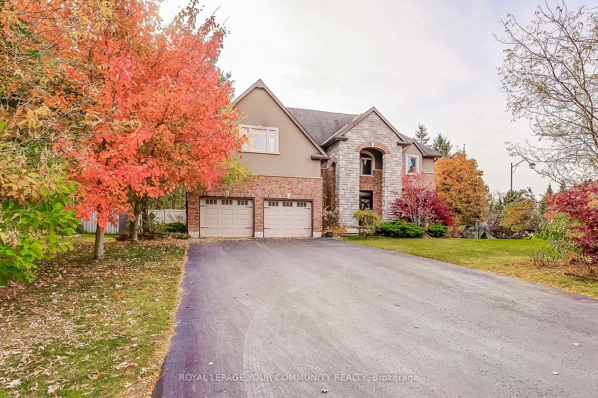 Photo 1 of 49 Heatherwood Drive, Springwater, Midhurst — HOMEH
