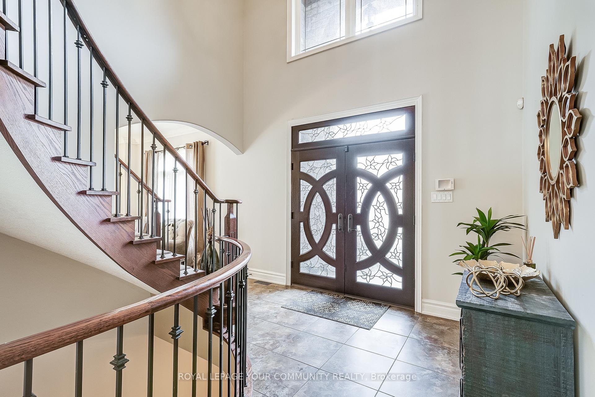 Photo 4 of 49 Heatherwood Drive, Springwater, Midhurst — HOMEH