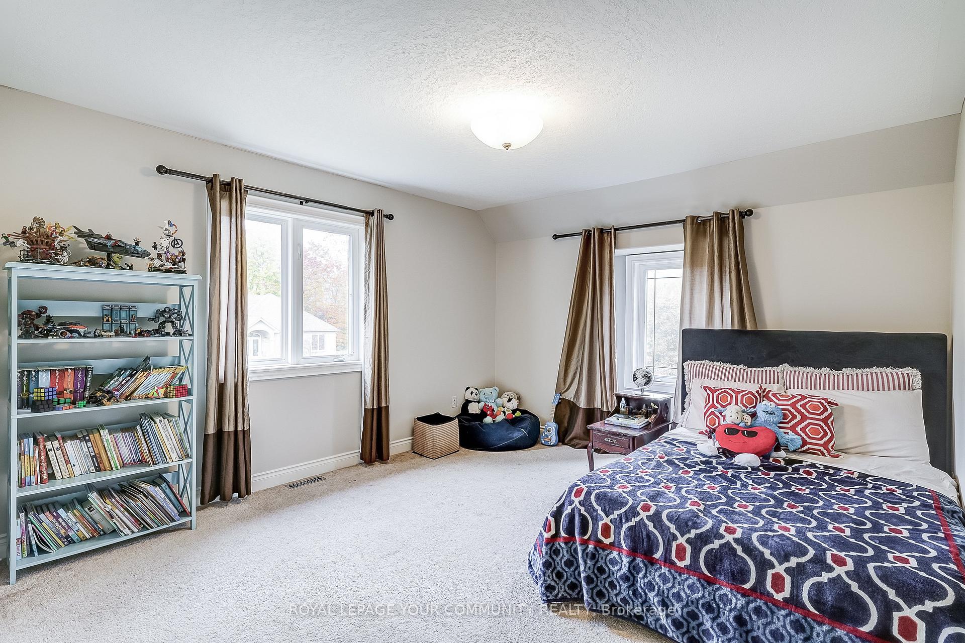 Photo 23 of 49 Heatherwood Drive, Springwater, Midhurst — HOMEH