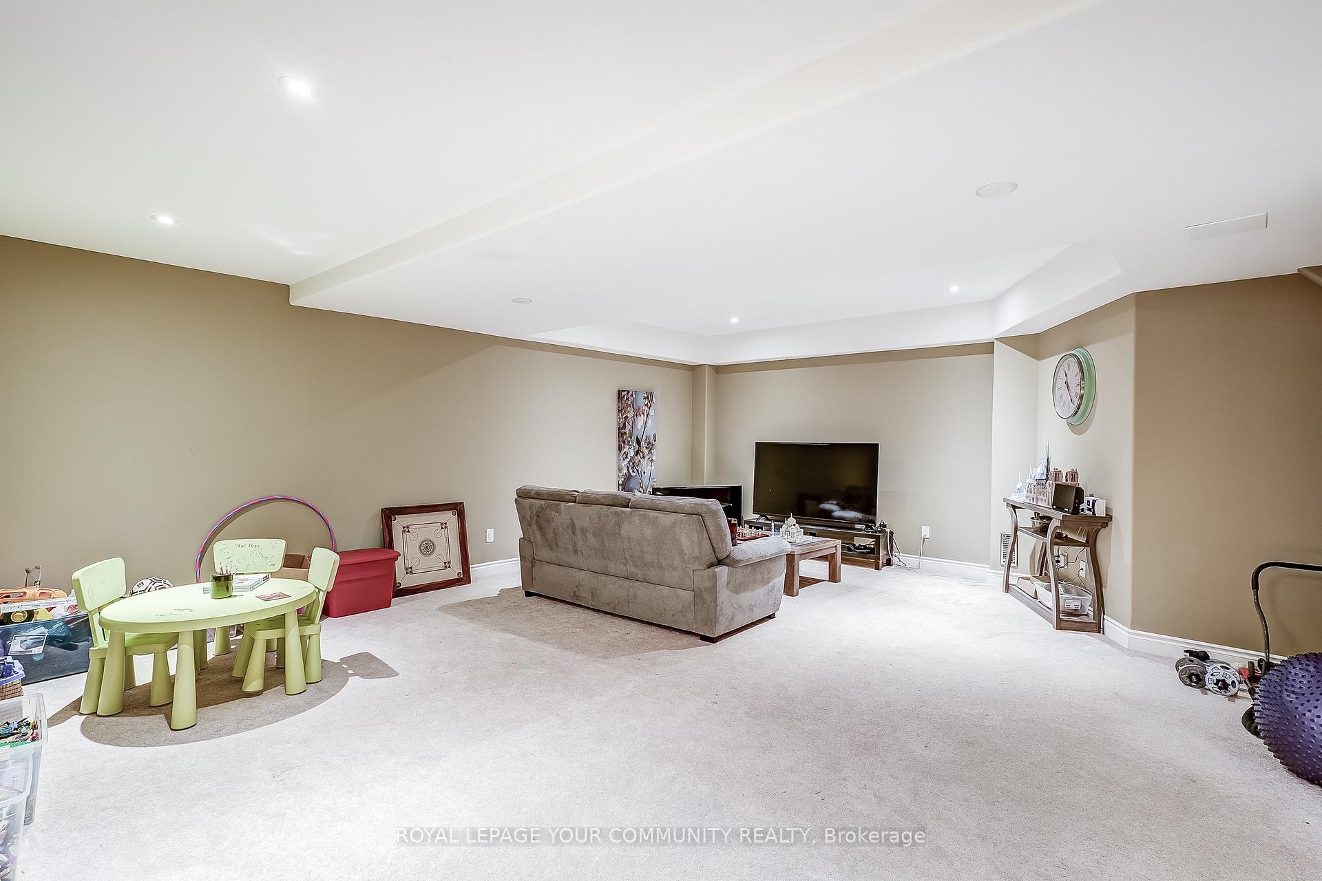 Photo 28 of 49 Heatherwood Drive, Springwater, Midhurst — HOMEH