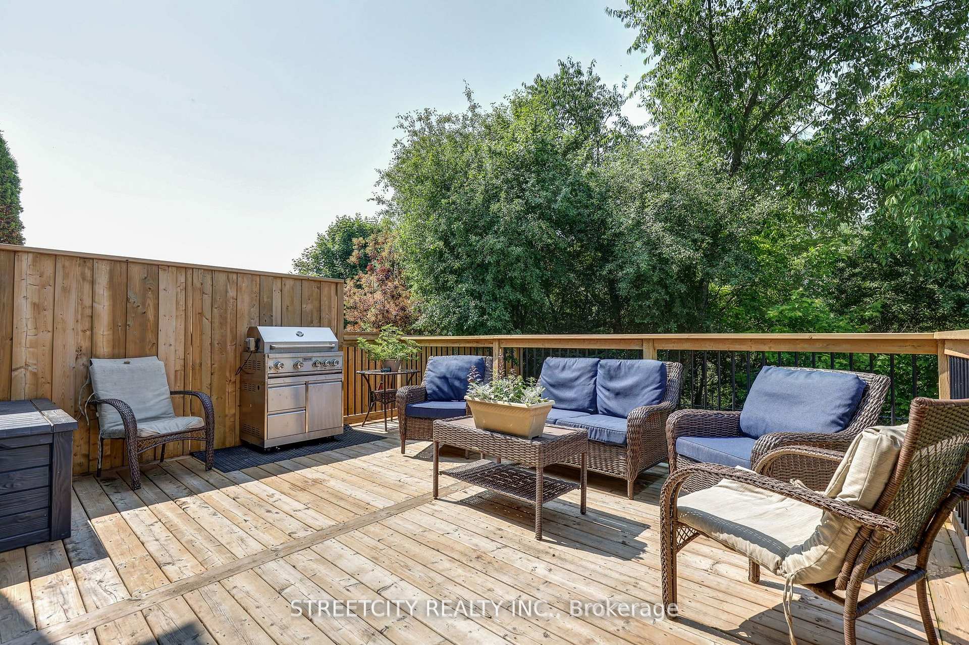 Photo 6 of 61 Meadowvale Drive, St. Thomas — HOMEH