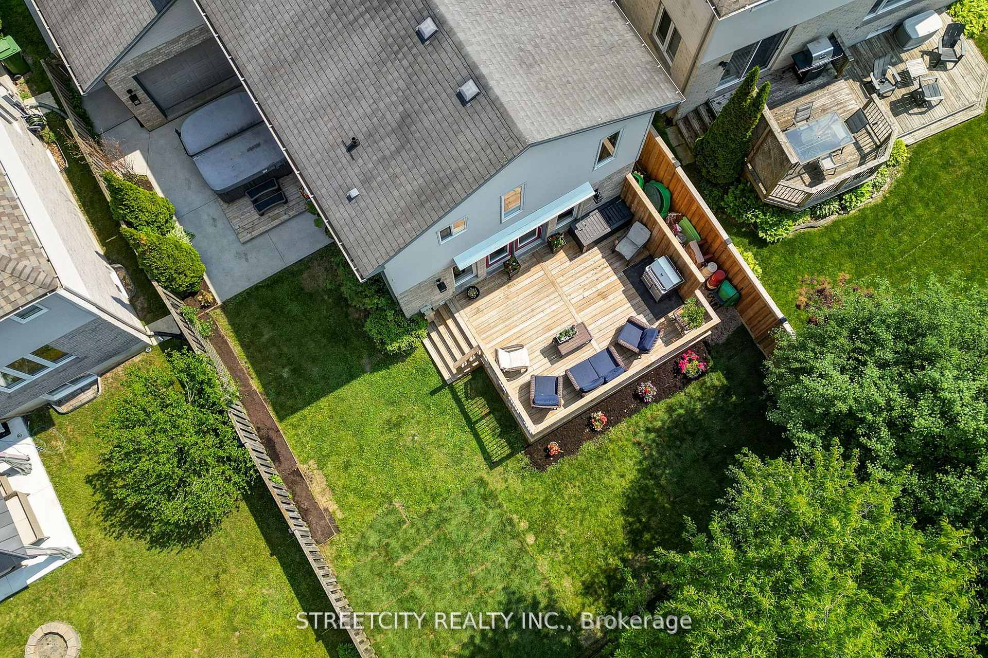 Photo 7 of 61 Meadowvale Drive, St. Thomas — HOMEH