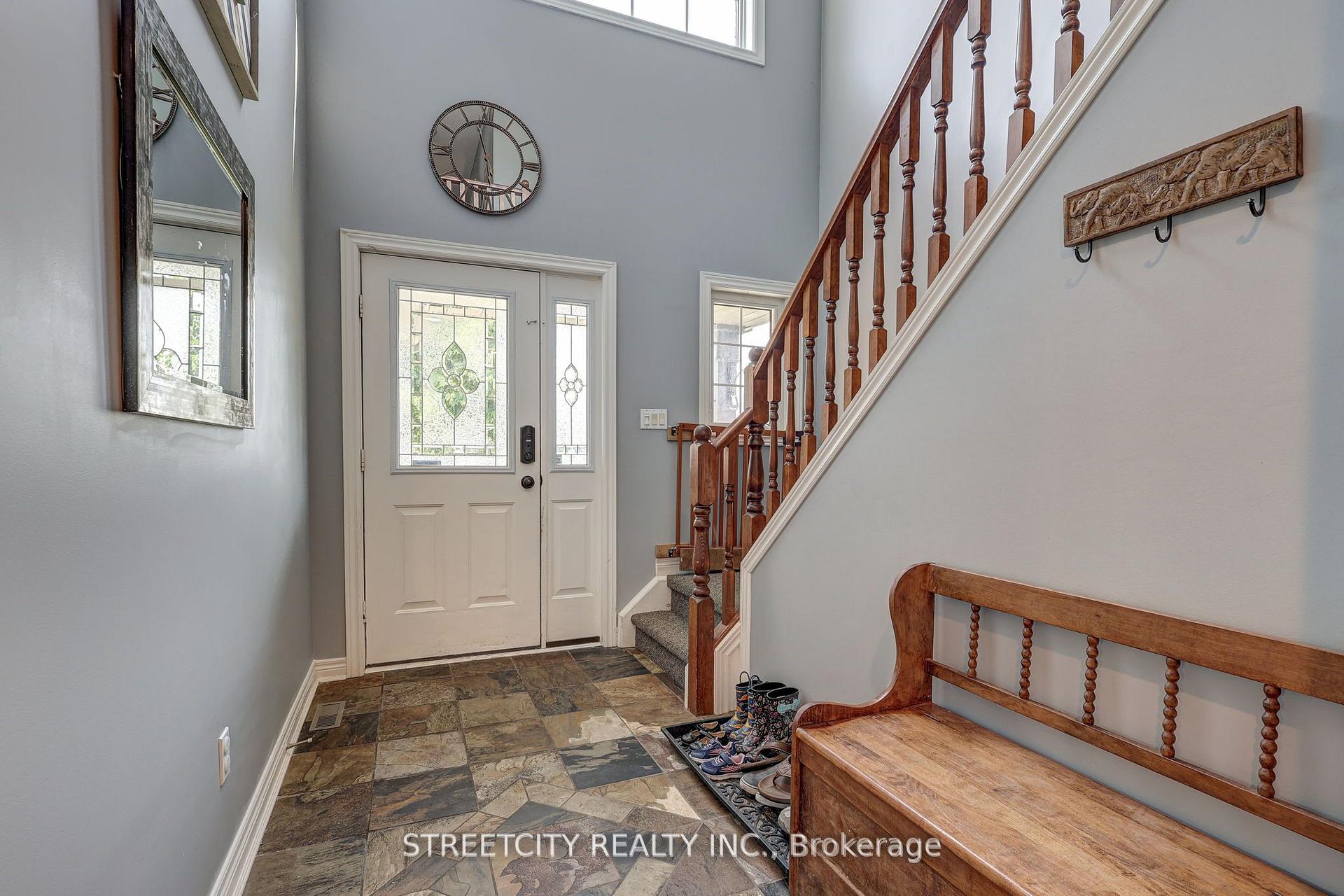 Photo 8 of 61 Meadowvale Drive, St. Thomas — HOMEH