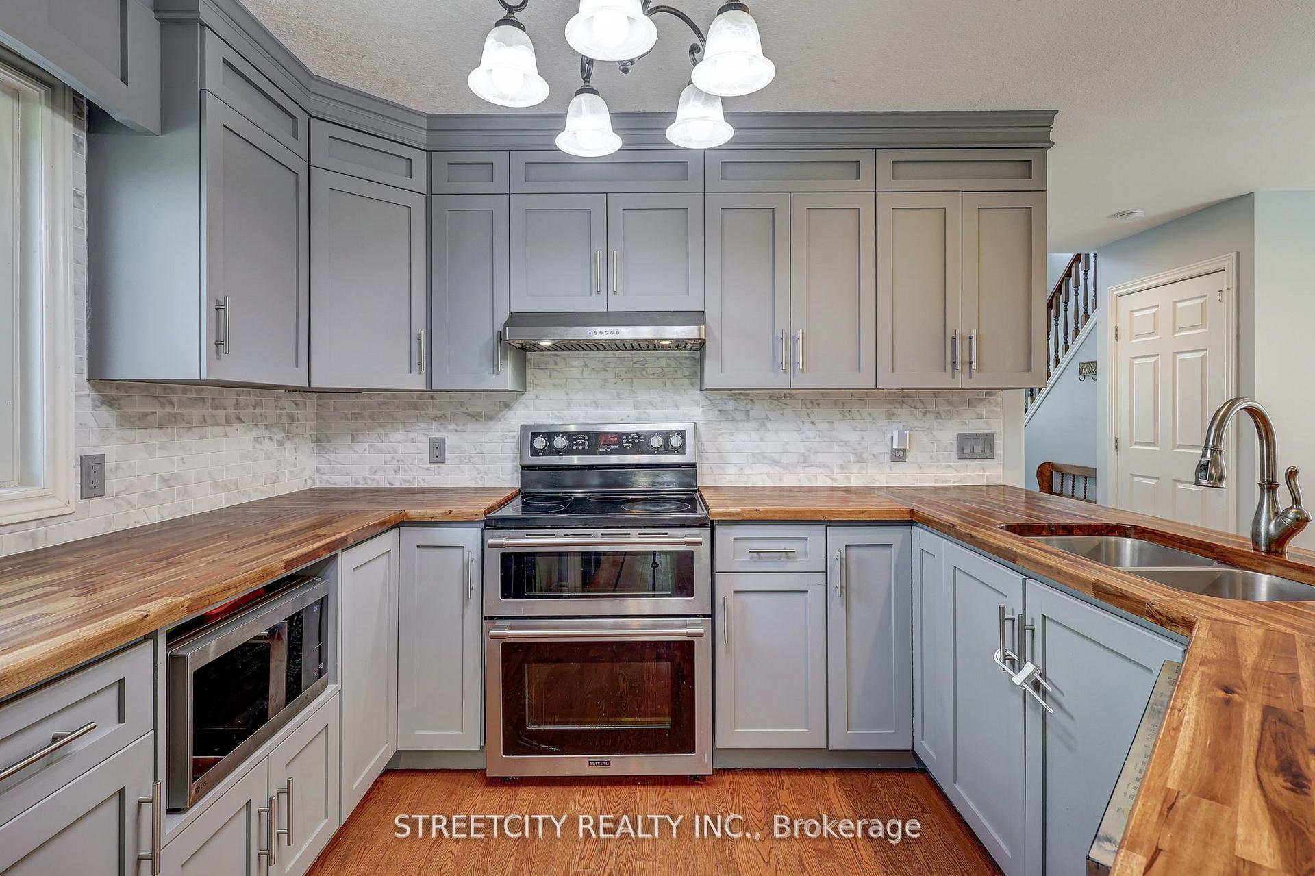 Photo 14 of 61 Meadowvale Drive, St. Thomas — HOMEH