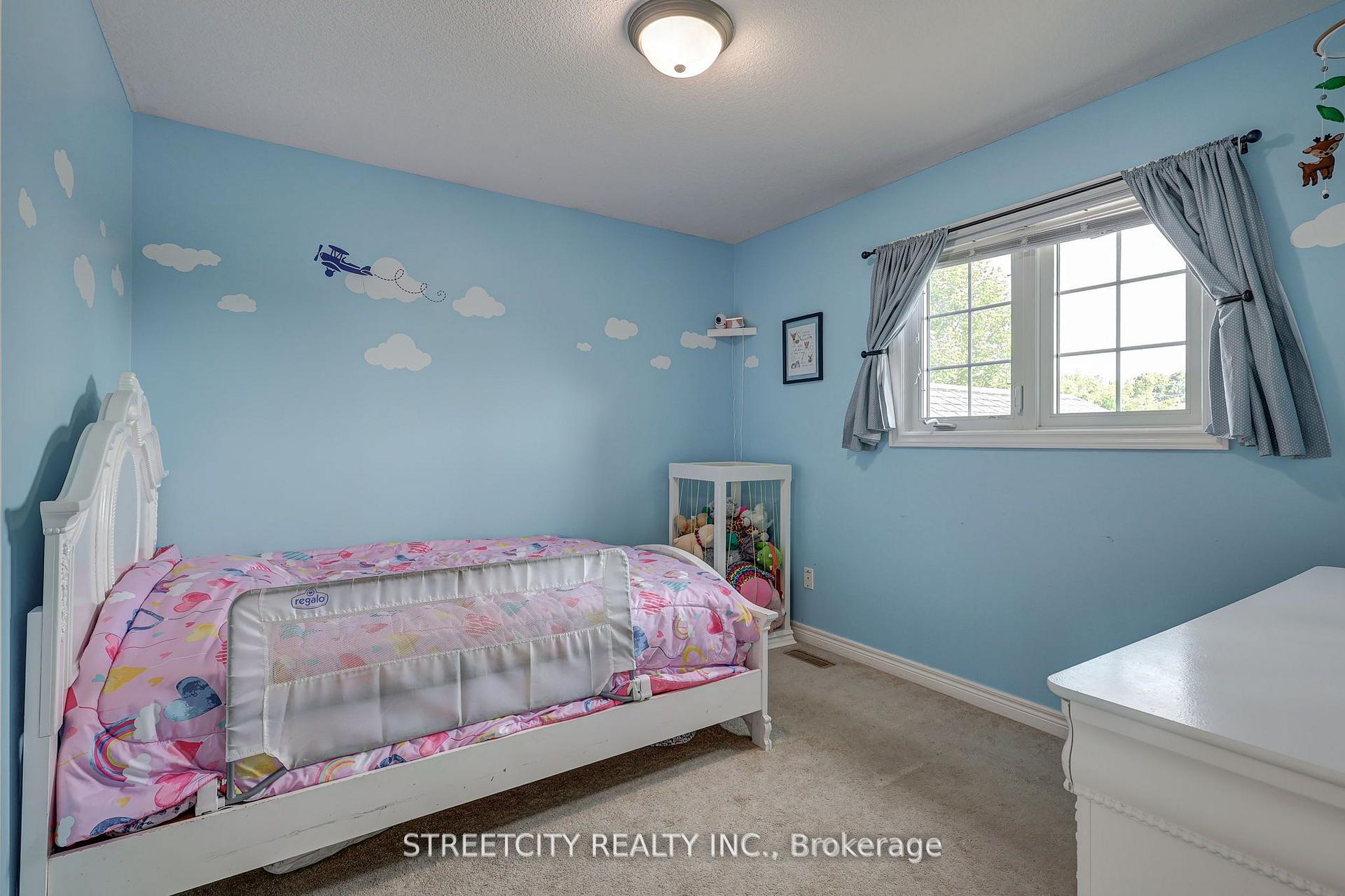 Photo 26 of 61 Meadowvale Drive, St. Thomas — HOMEH