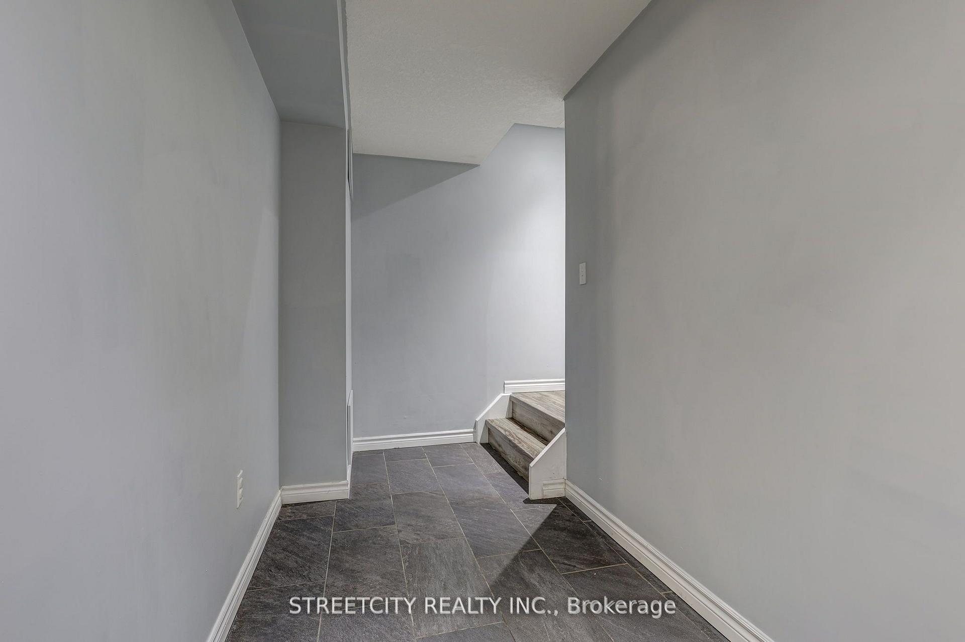 Photo 29 of 61 Meadowvale Drive, St. Thomas — HOMEH