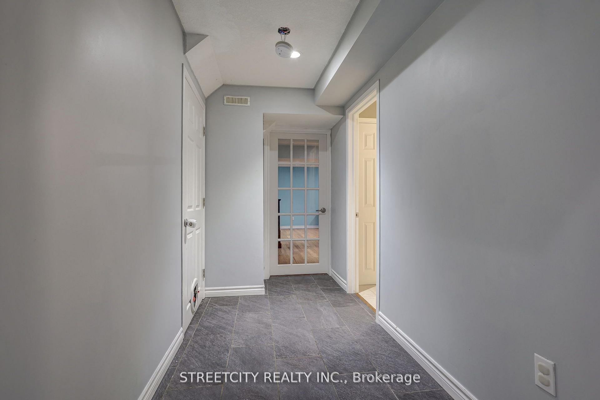 Photo 30 of 61 Meadowvale Drive, St. Thomas — HOMEH