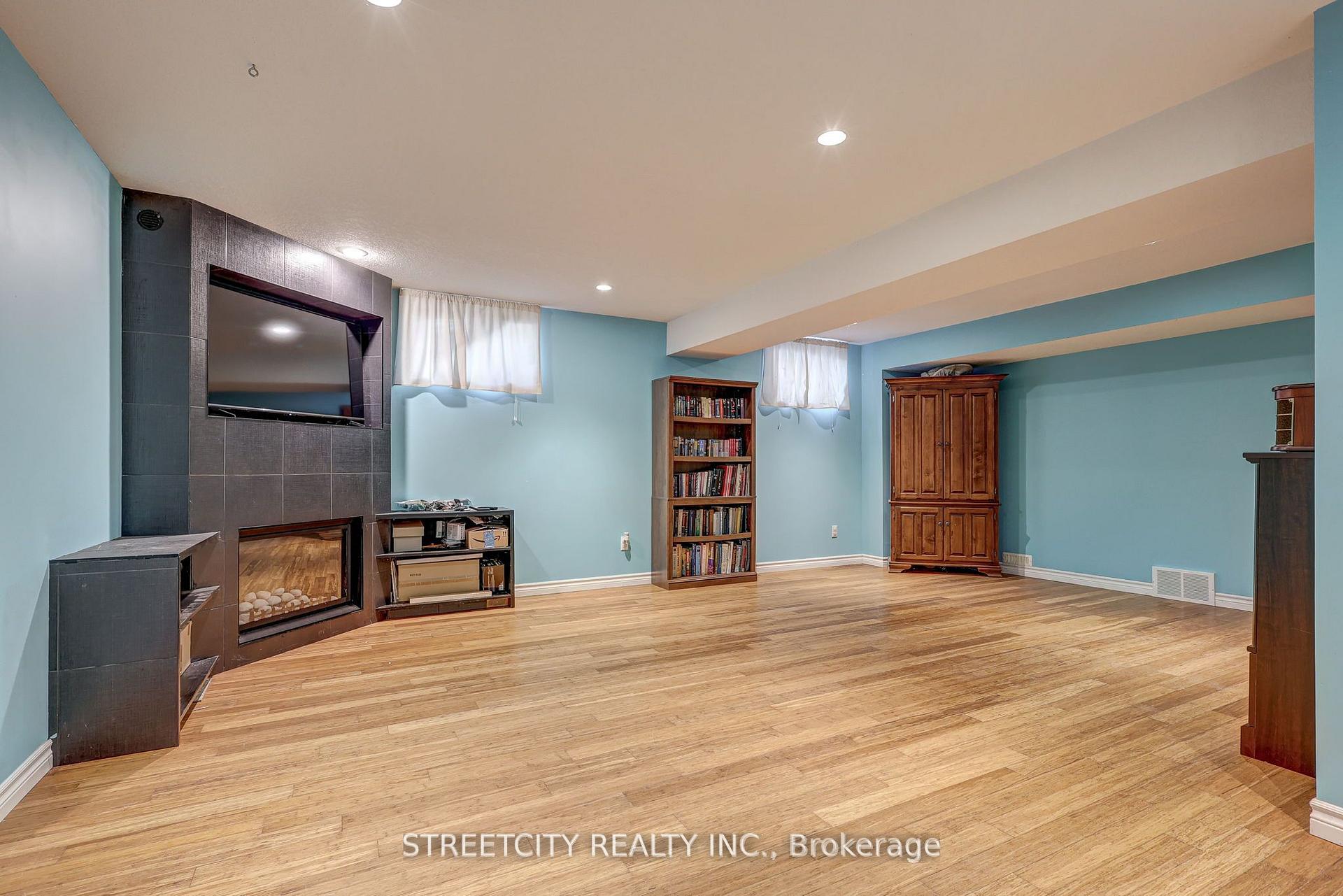 Photo 34 of 61 Meadowvale Drive, St. Thomas — HOMEH