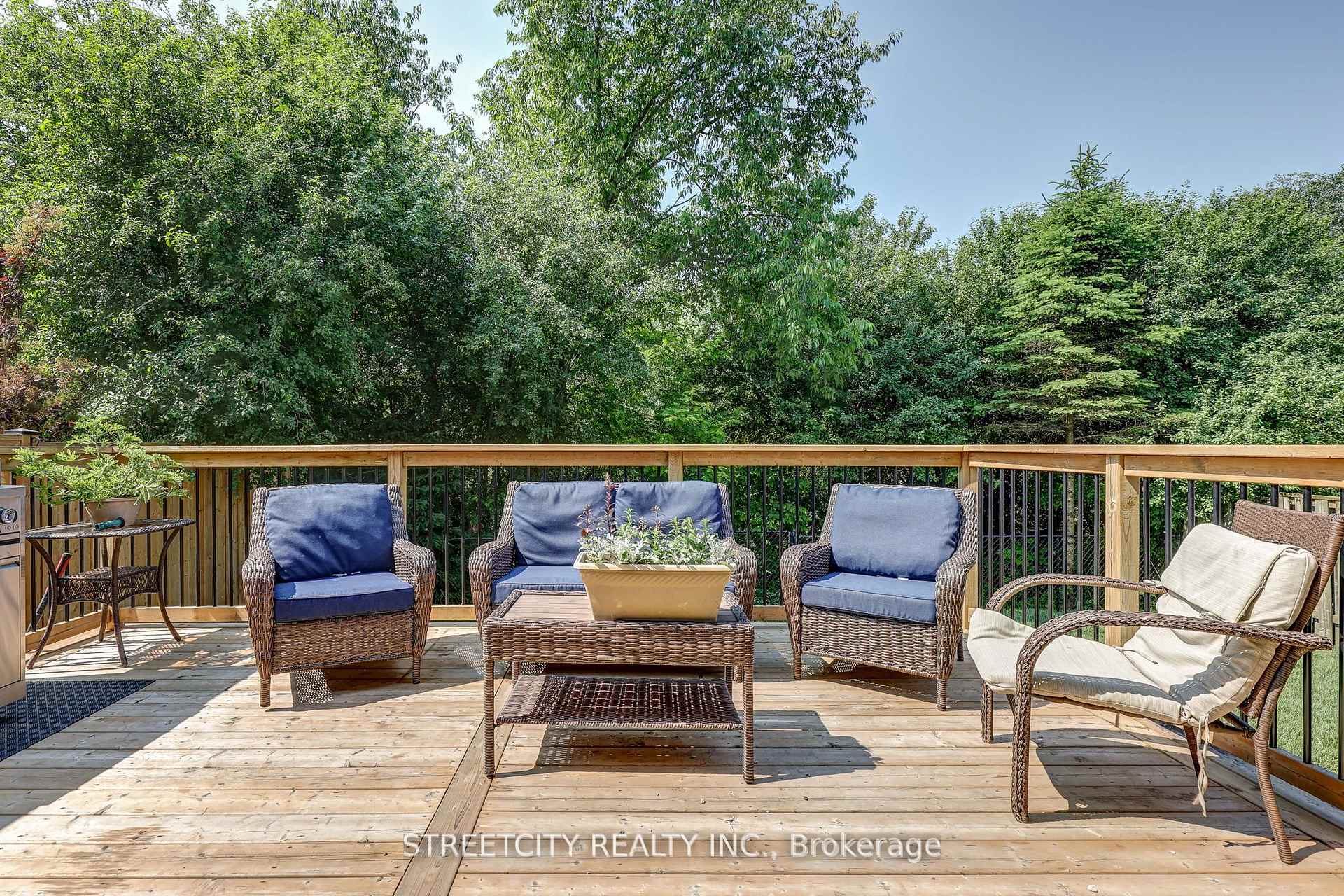 Photo 40 of 61 Meadowvale Drive, St. Thomas — HOMEH