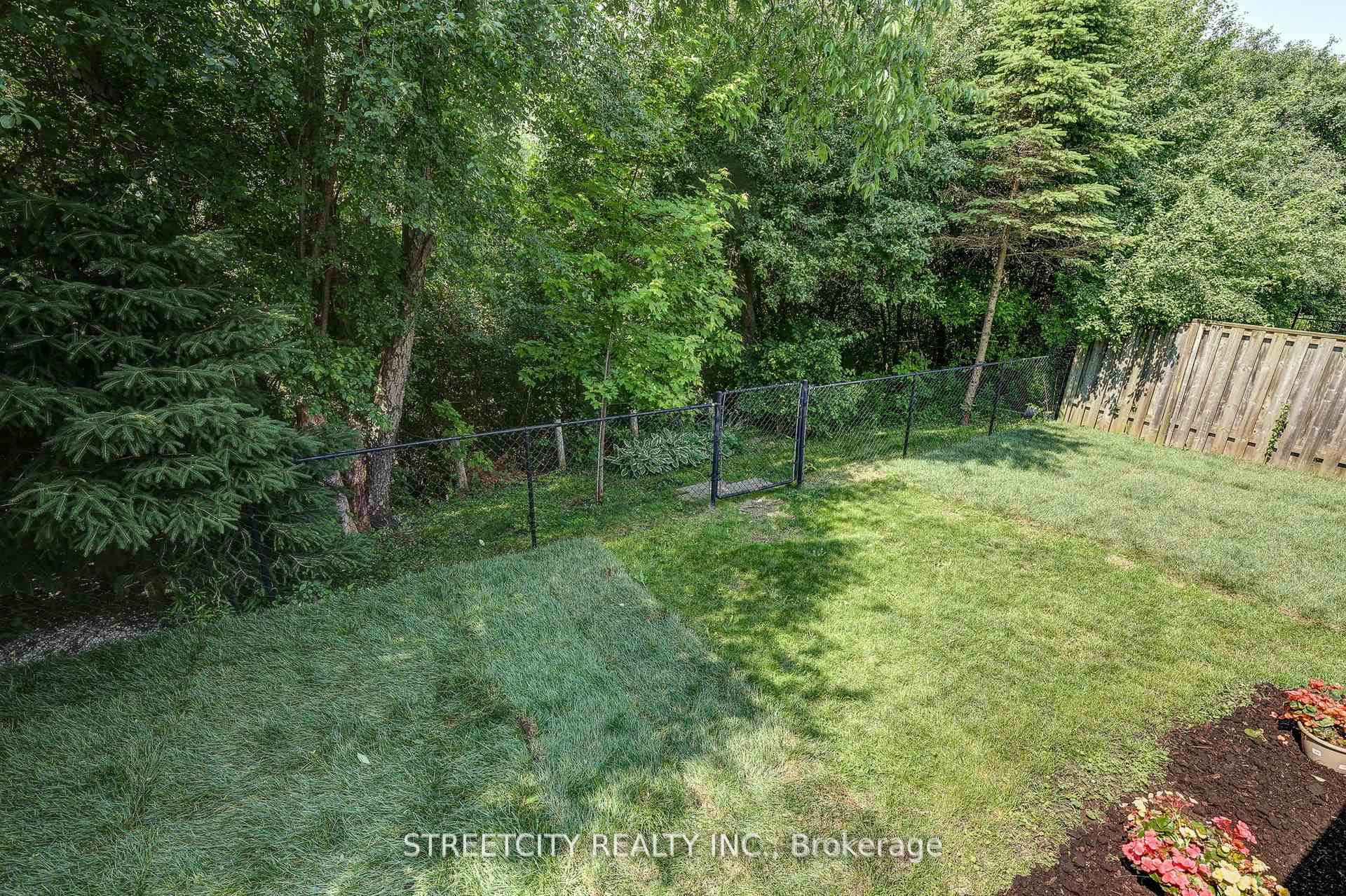 Photo 42 of 61 Meadowvale Drive, St. Thomas — HOMEH