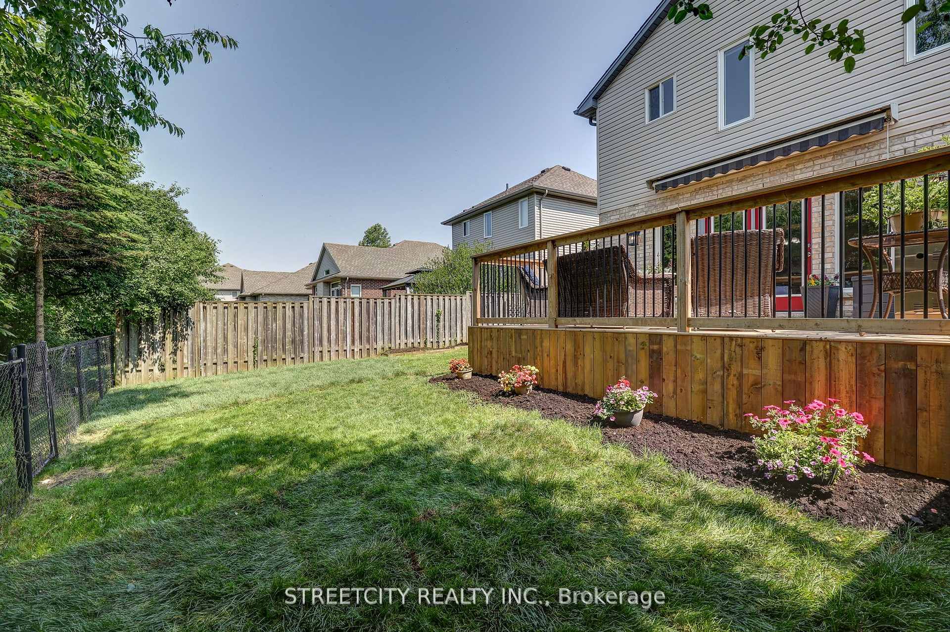 Photo 46 of 61 Meadowvale Drive, St. Thomas — HOMEH