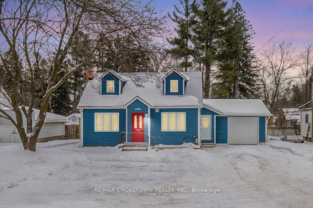 Photo 1 of 1089 Bayfield Street N, Springwater, Midhurst — HOMEH