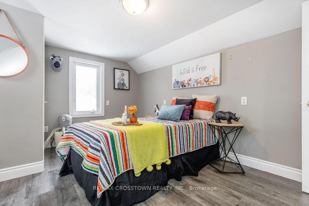 Photo 22 of 1089 Bayfield Street N, Springwater, Midhurst — HOMEH