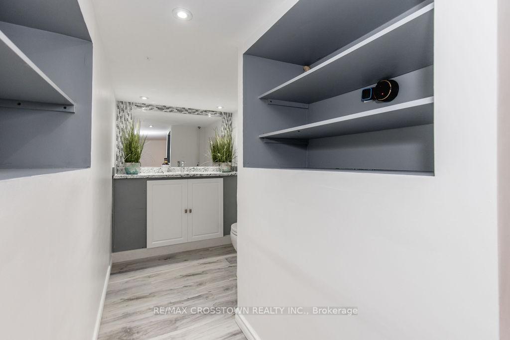 Photo 28 of 1089 Bayfield Street N, Springwater, Midhurst — HOMEH