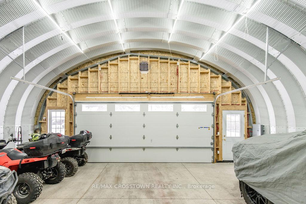 Photo 35 of 1089 Bayfield Street N, Springwater, Midhurst — HOMEH
