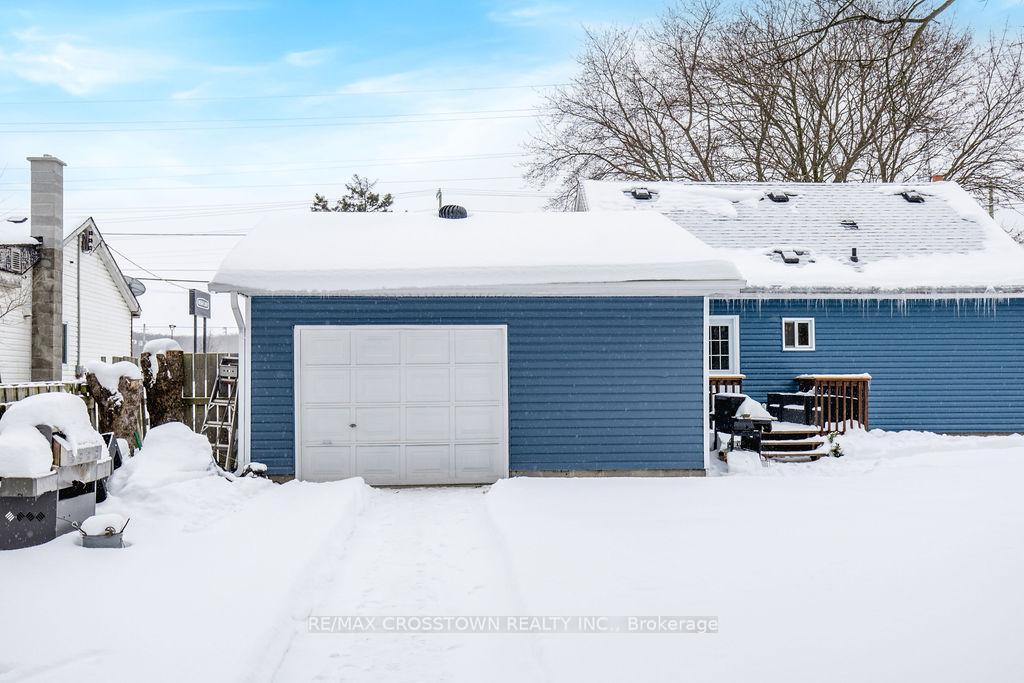 Photo 38 of 1089 Bayfield Street N, Springwater, Midhurst — HOMEH