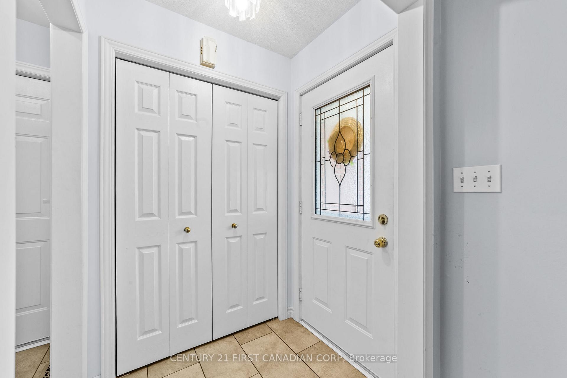 Photo 10 of 7 Sifton Drive, St. Thomas — HOMEH