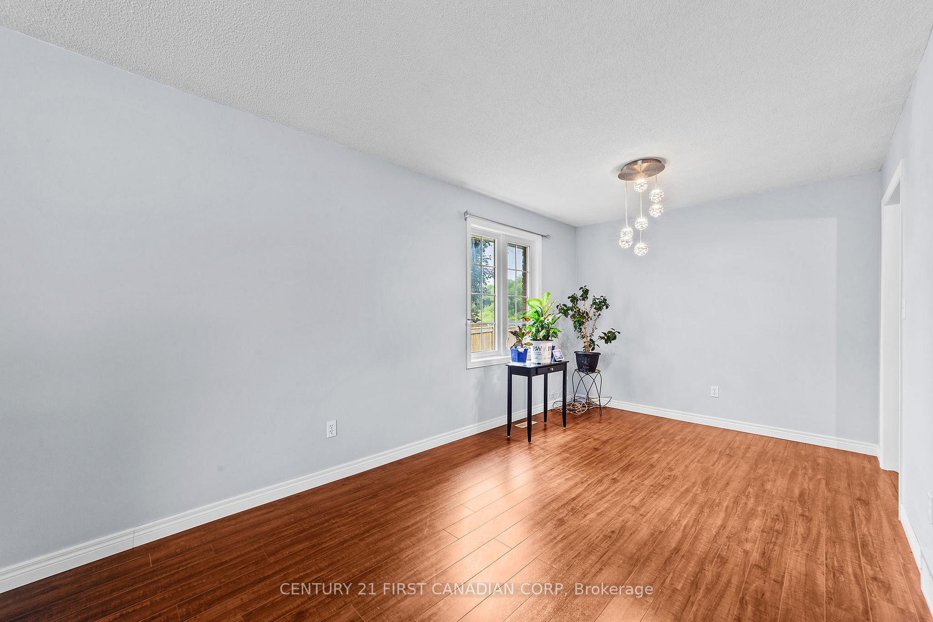 Photo 13 of 7 Sifton Drive, St. Thomas — HOMEH