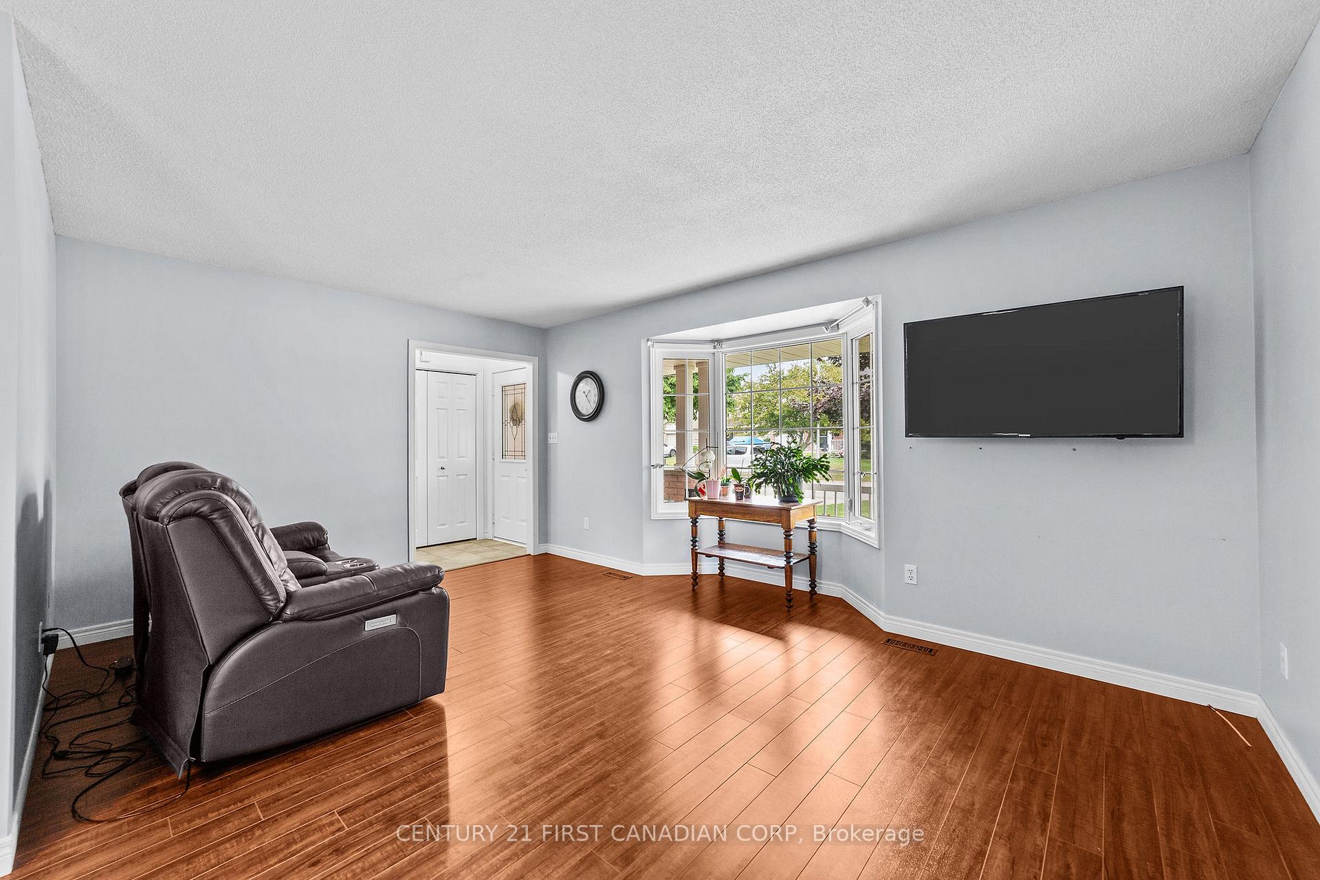 Photo 15 of 7 Sifton Drive, St. Thomas — HOMEH