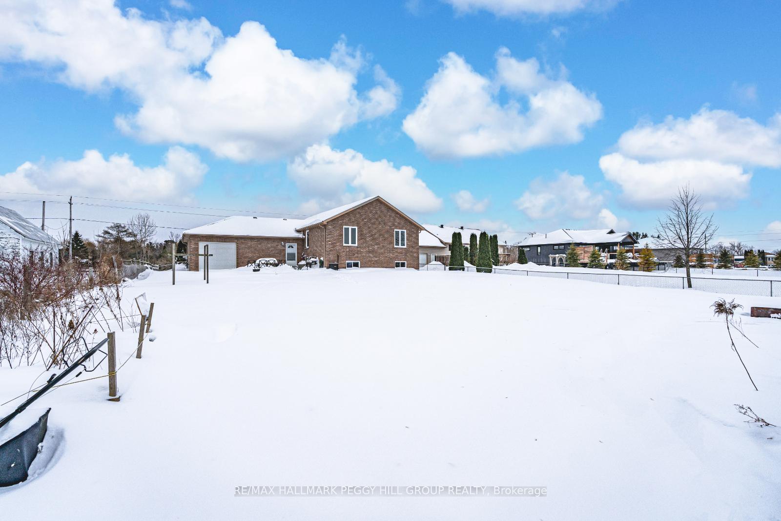 Photo 20 of 1032 Flos 4 Road E, Springwater, Rural Springwater — HOMEH