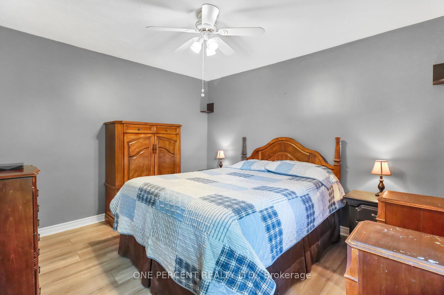 Photo 13 of 8 Robinson Road, Springwater, Elmvale — HOMEH