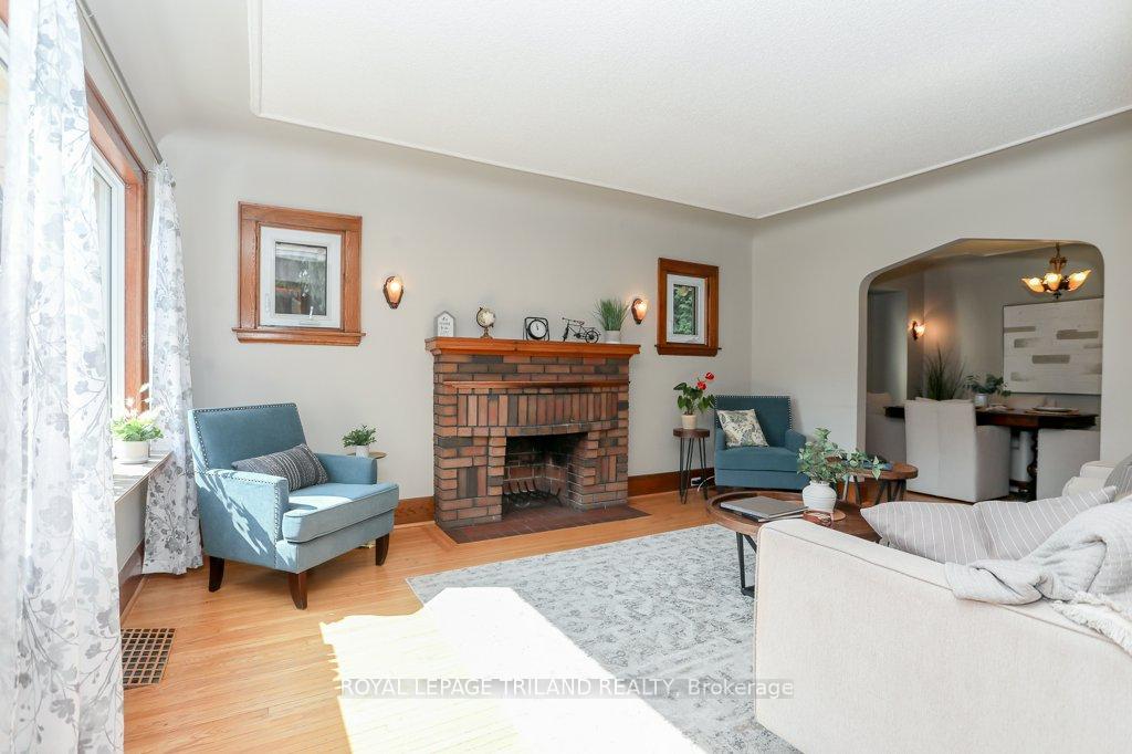 Photo 8 of 230 Sunset Drive, St. Thomas — HOMEH