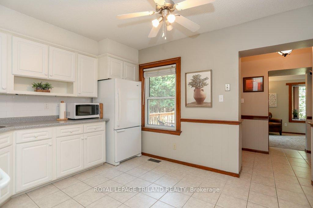 Photo 15 of 230 Sunset Drive, St. Thomas — HOMEH