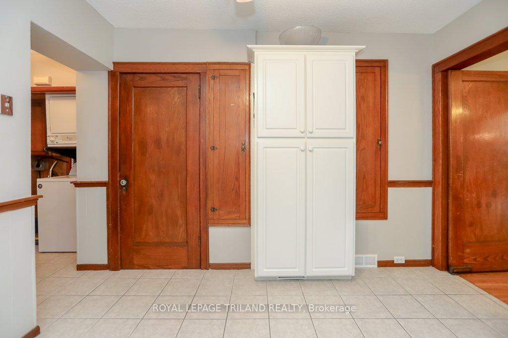 Photo 19 of 230 Sunset Drive, St. Thomas — HOMEH