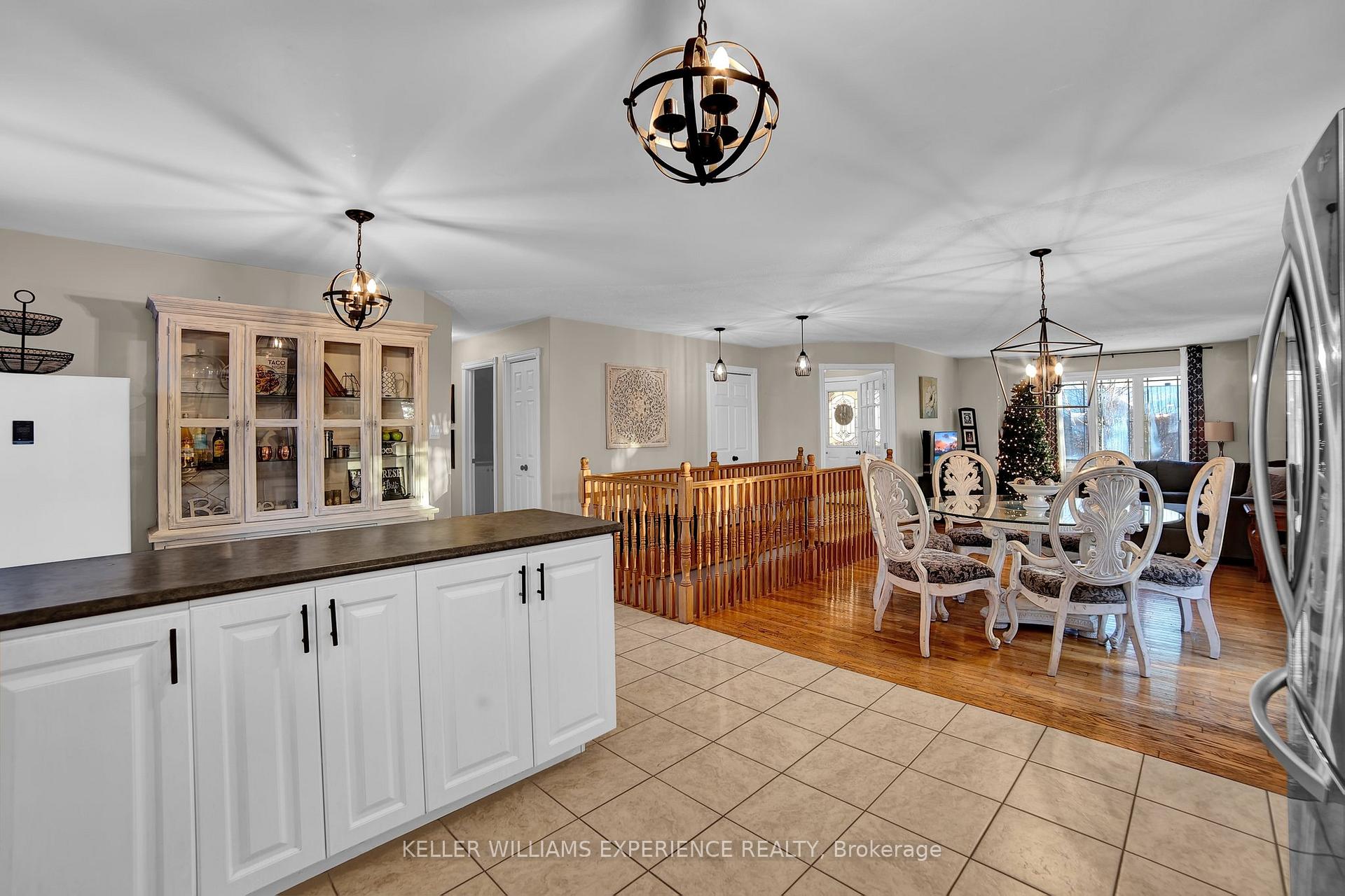 Photo 14 of 24 Graham Street, Springwater, Elmvale — HOMEH