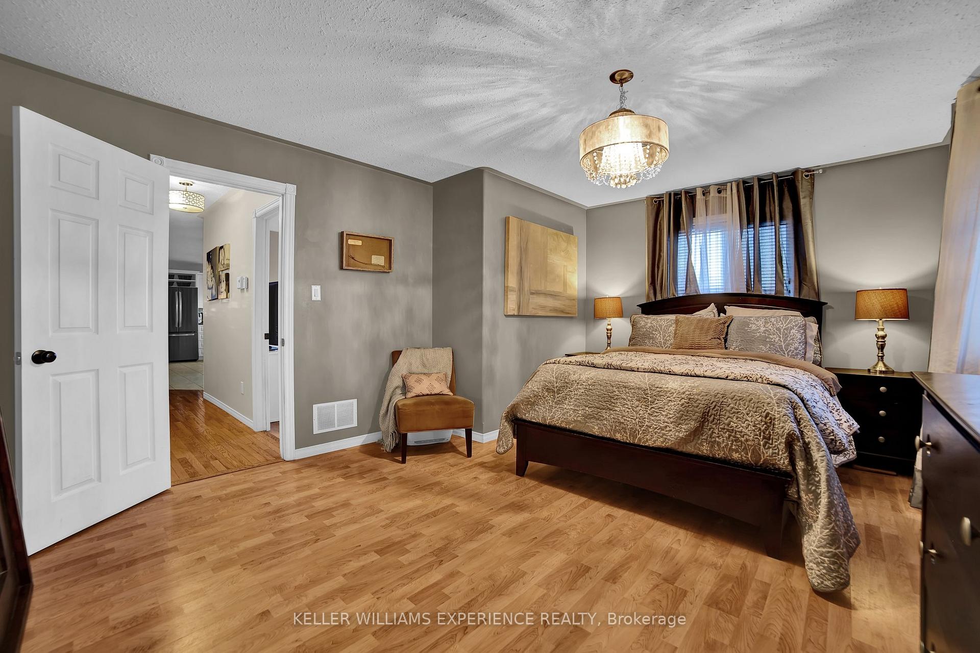 Photo 16 of 24 Graham Street, Springwater, Elmvale — HOMEH