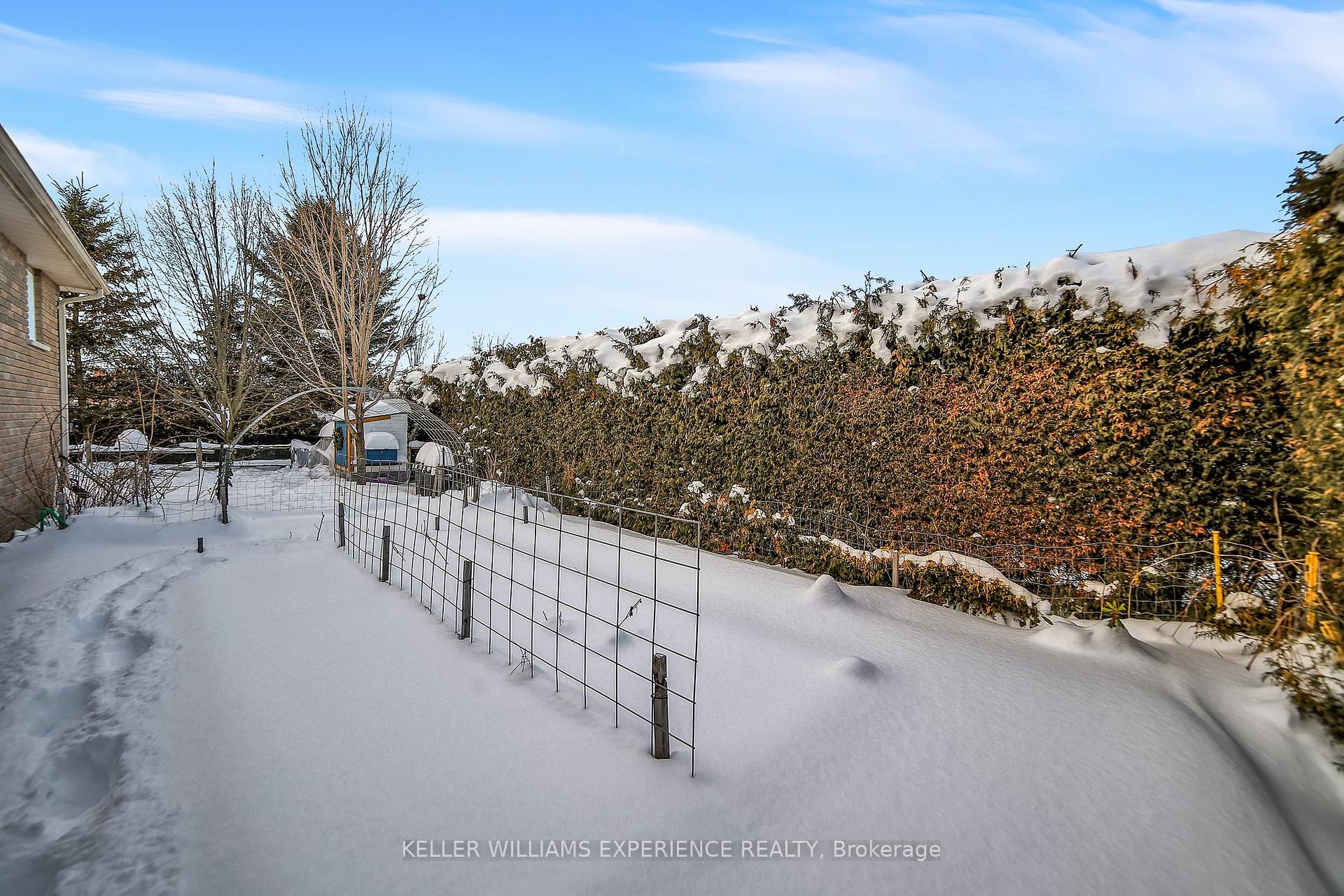 Photo 31 of 24 Graham Street, Springwater, Elmvale — HOMEH
