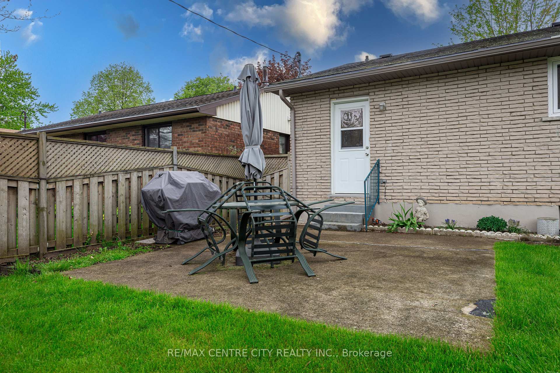 Photo 23 of 20 Caldwell Street, St. Thomas — HOMEH
