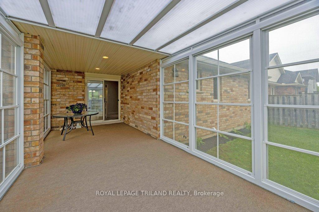 Photo 17 of 106 Hagerman Crescent, St. Thomas — HOMEH
