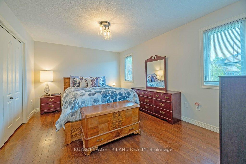 Photo 18 of 106 Hagerman Crescent, St. Thomas — HOMEH