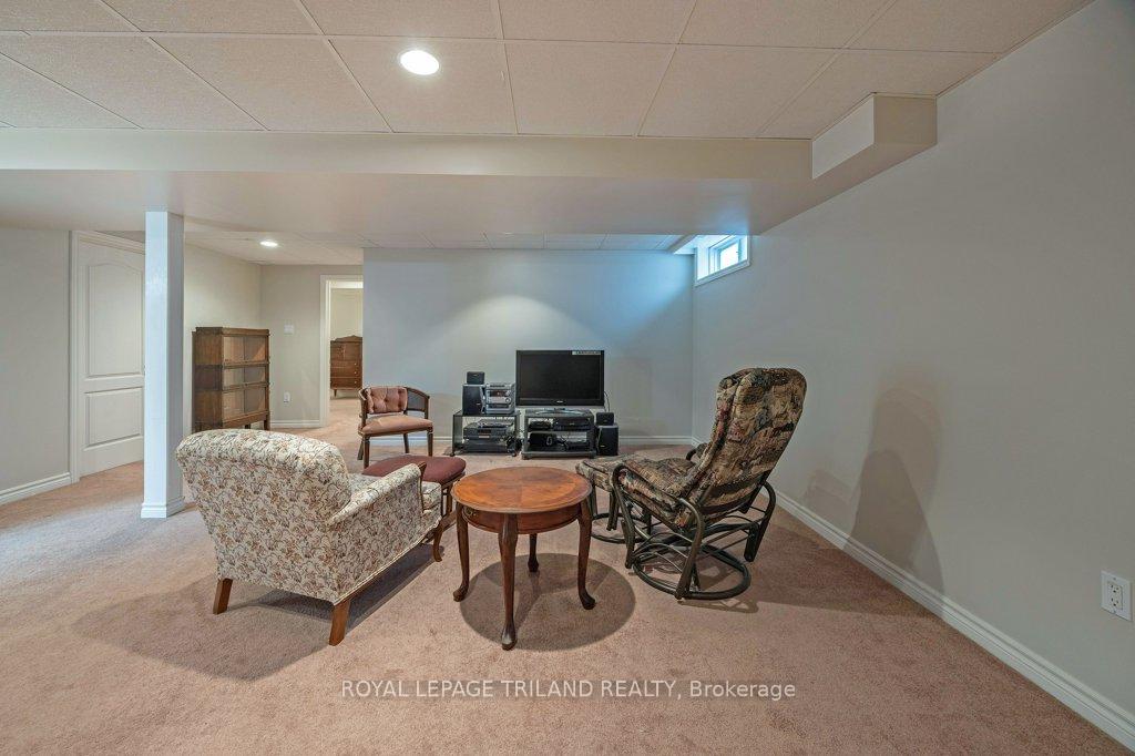 Photo 26 of 106 Hagerman Crescent, St. Thomas — HOMEH