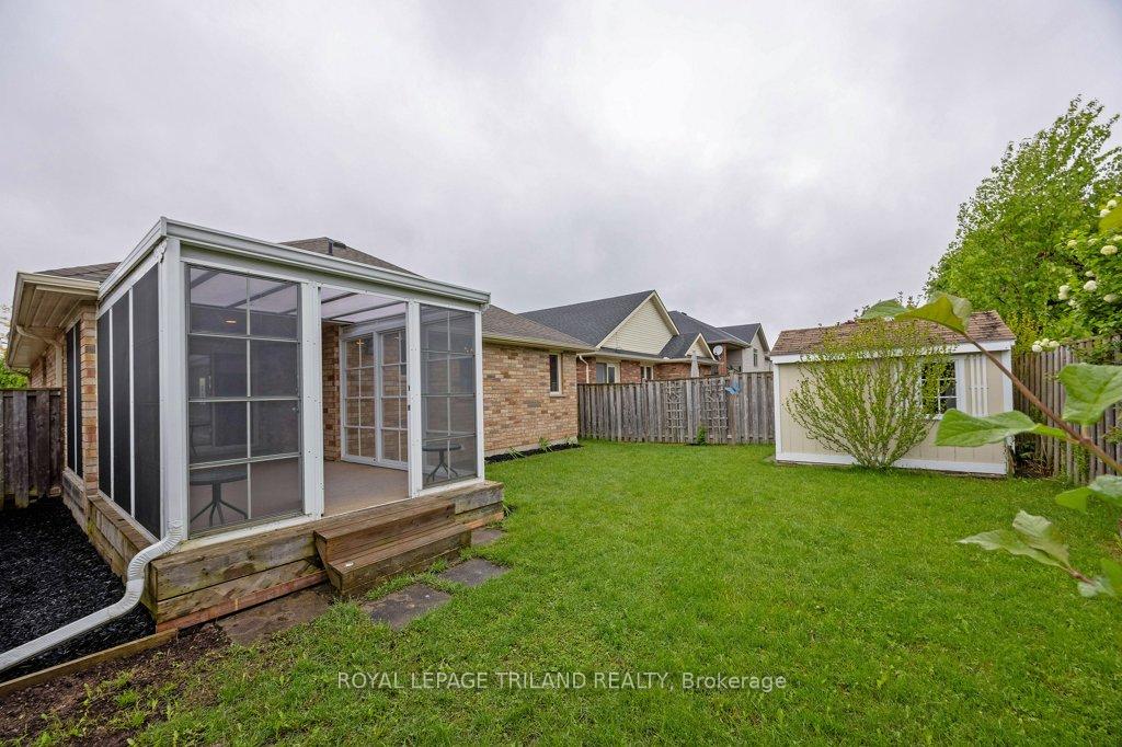 Photo 32 of 106 Hagerman Crescent, St. Thomas — HOMEH