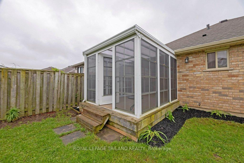 Photo 34 of 106 Hagerman Crescent, St. Thomas — HOMEH