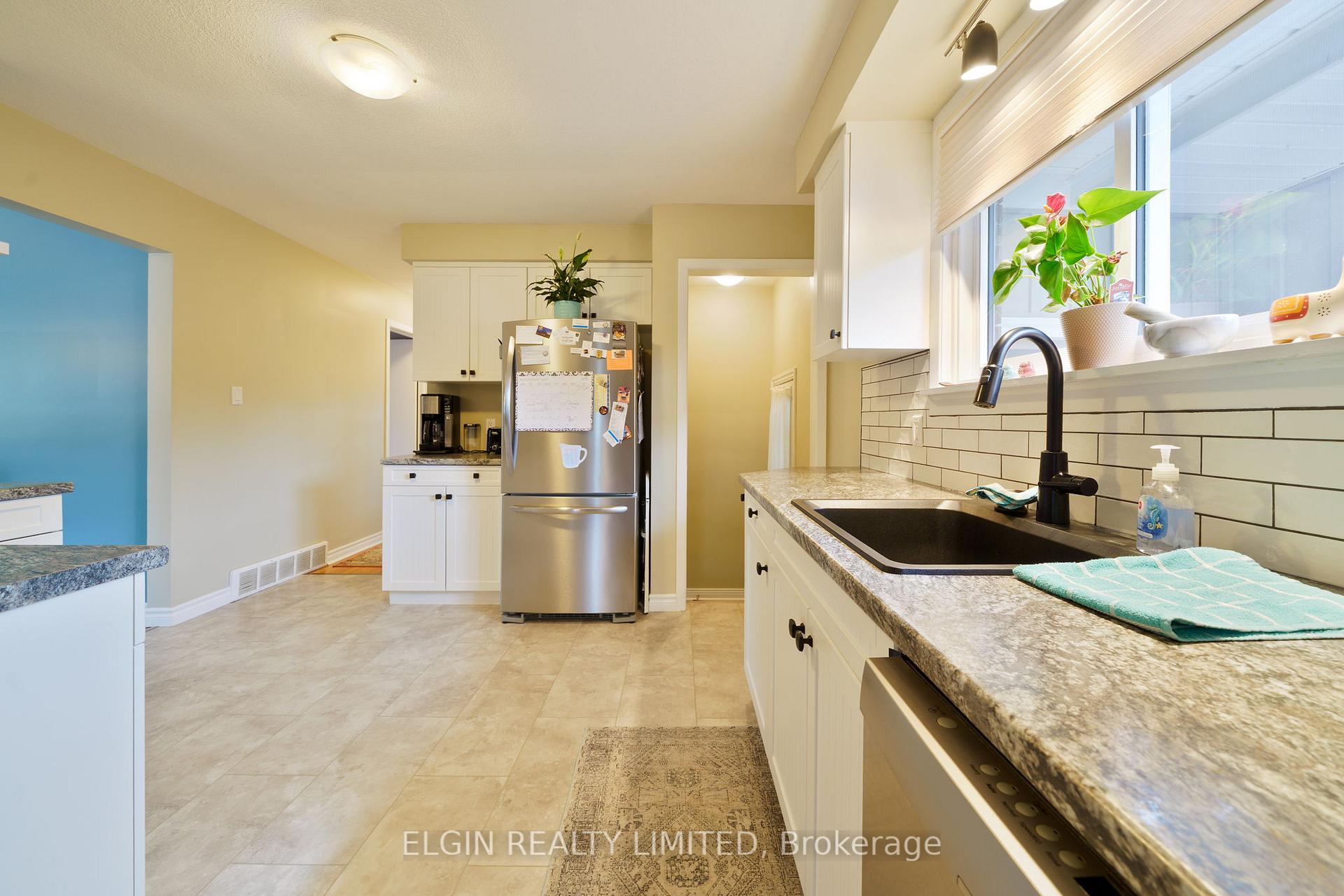 Photo 7 of 10 Gustin Place, St. Thomas — HOMEH